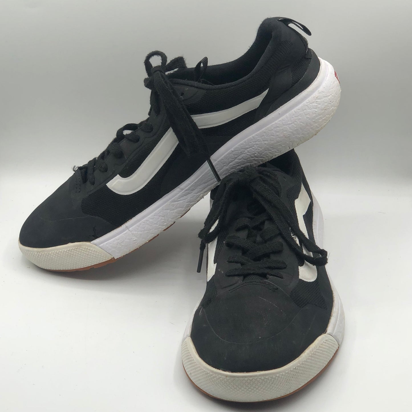 EUR Size 42.5 | Vans Ultrarange Exo Unisex Adventure Shoe - Black