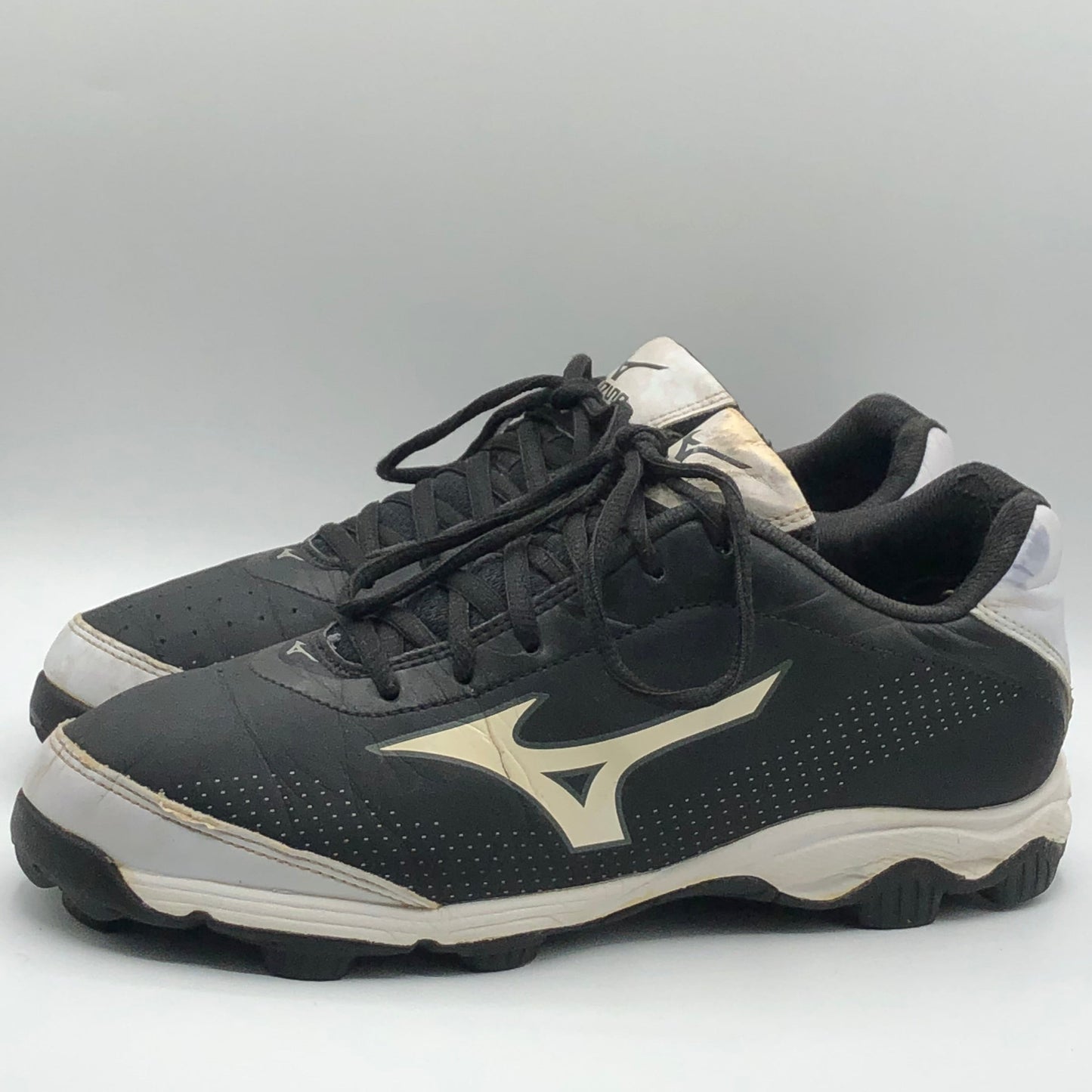 EUR SIZE 37 | Mizuno Mens Spike Vapor Elite 7