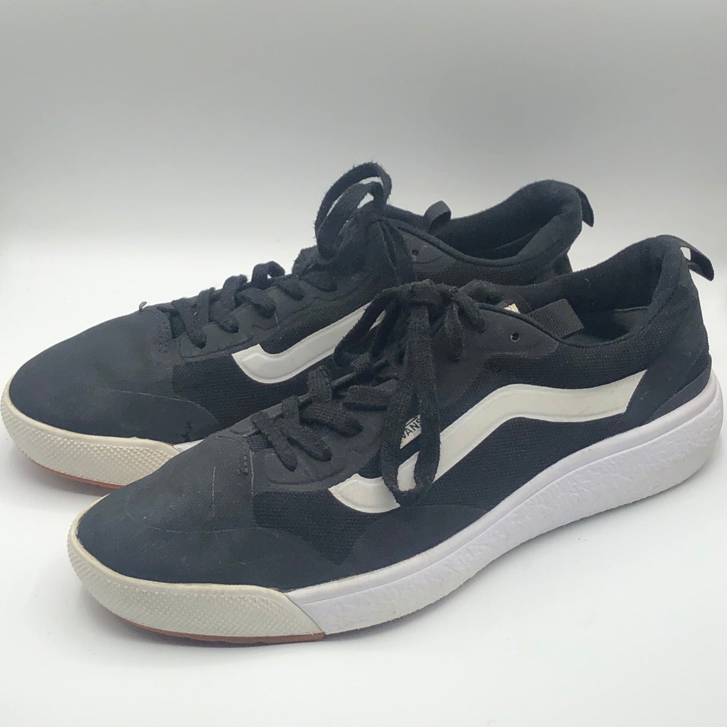 EUR Size 42.5 | Vans Ultrarange Exo Unisex Adventure Shoe - Black