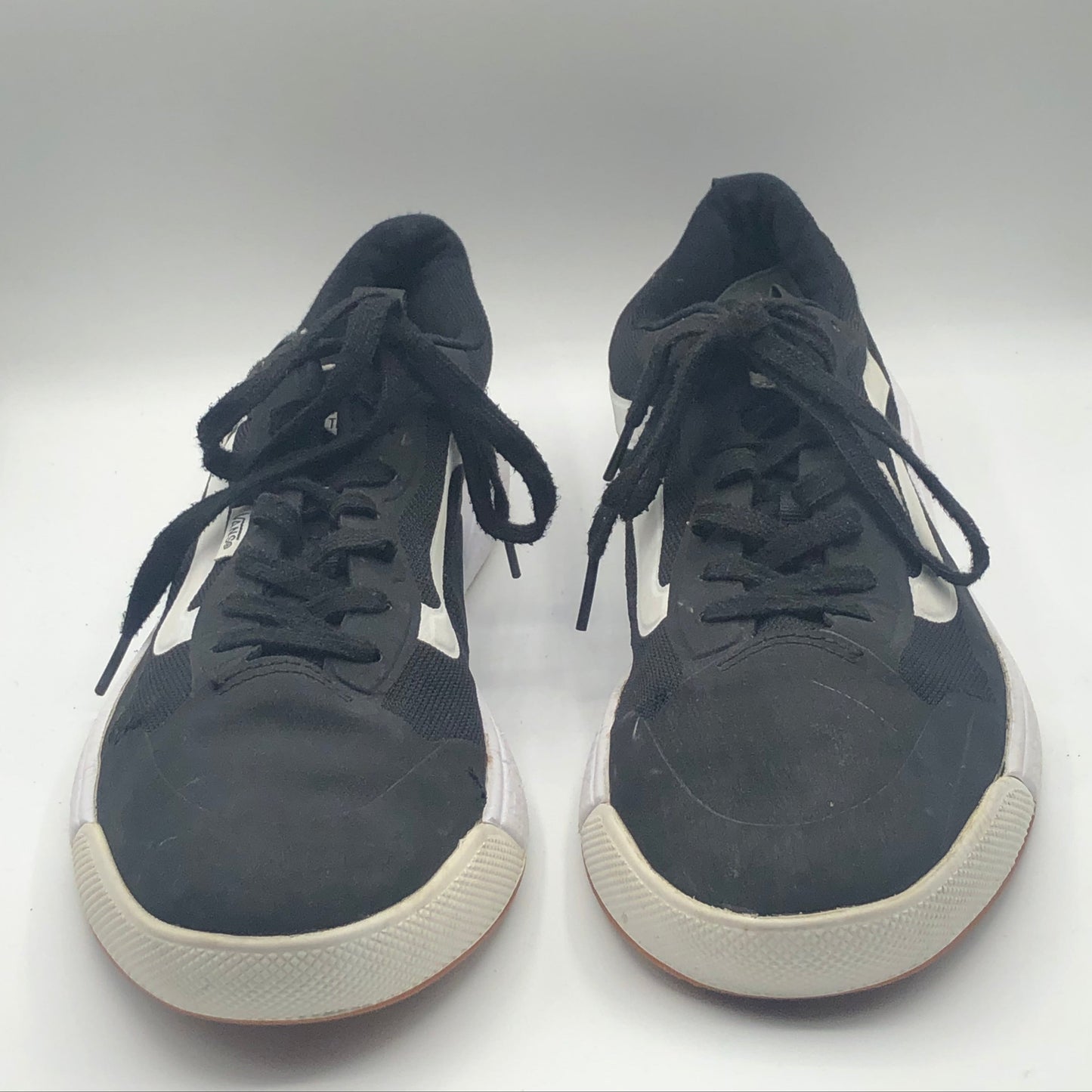EUR Size 42.5 | Vans Ultrarange Exo Unisex Adventure Shoe - Black