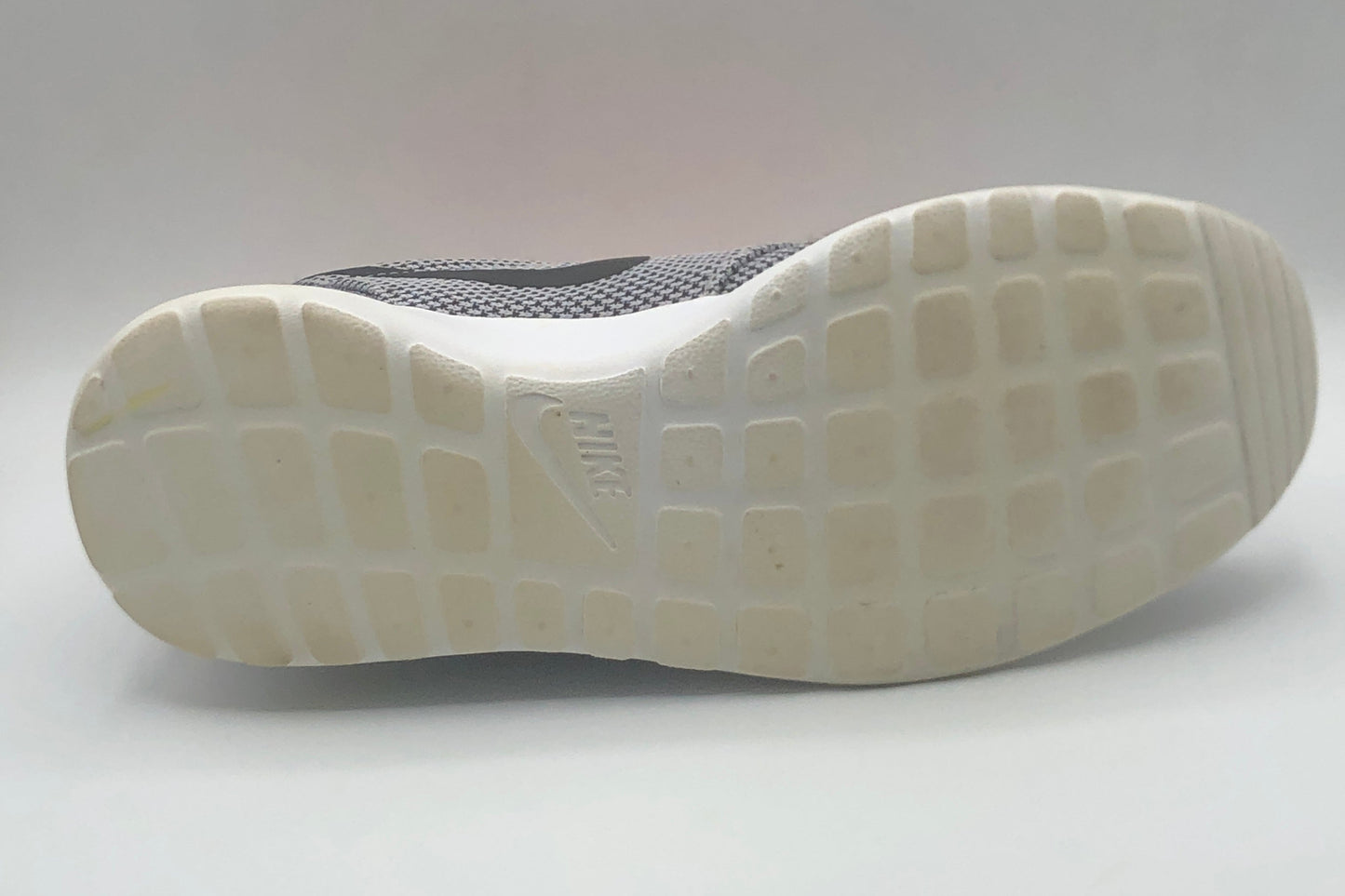 EUR SIZE 41 | Nike Roshe One Gray