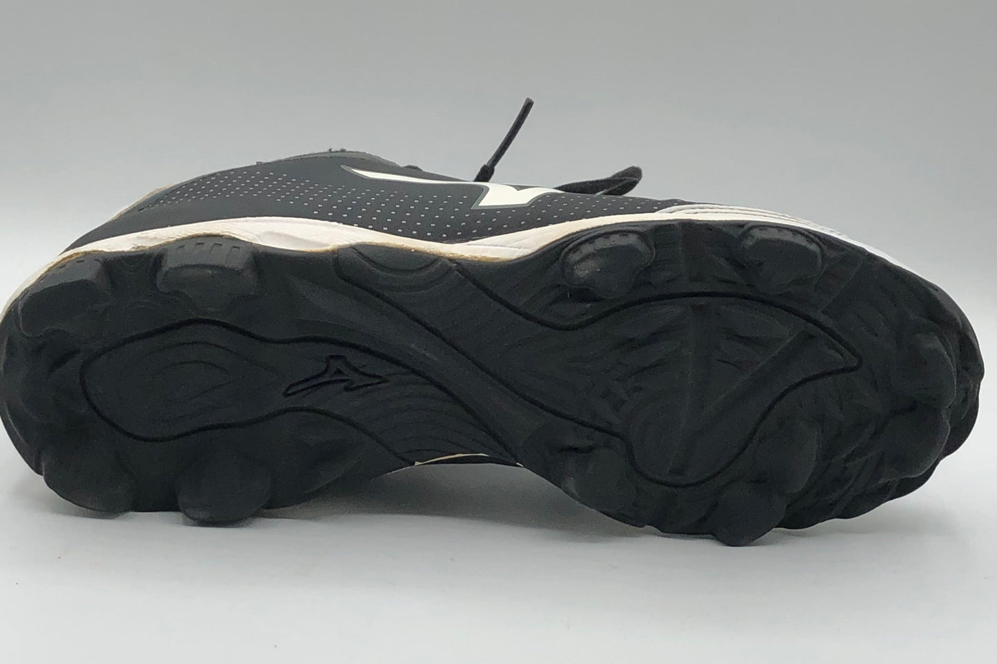 EUR SIZE 37 | Mizuno Mens Spike Vapor Elite 7