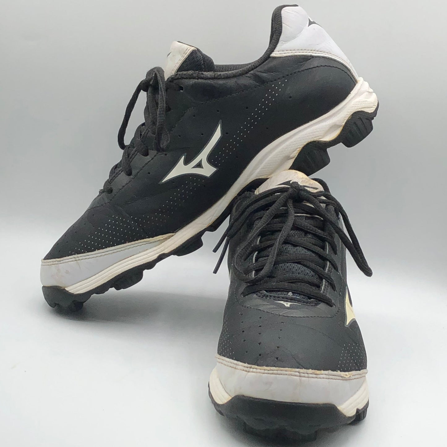 EUR SIZE 37 | Mizuno Mens Spike Vapor Elite 7
