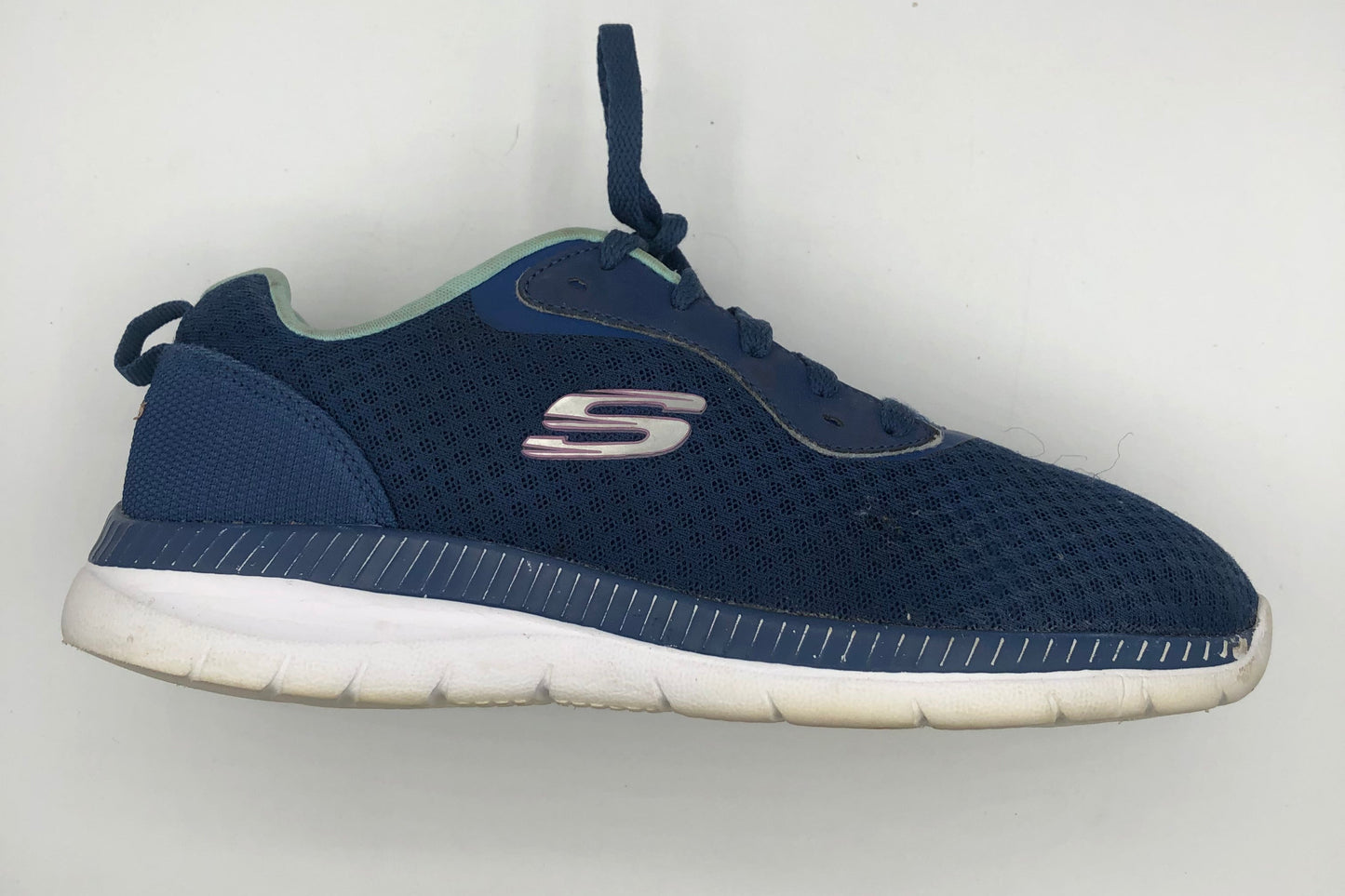 EUR 37.5 | casual sports scechers