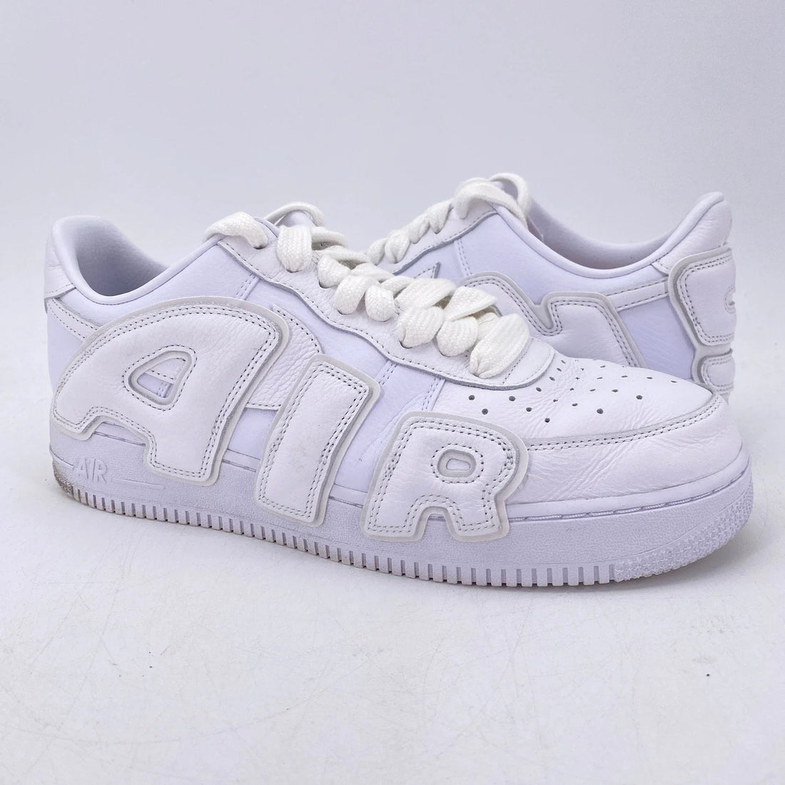 Branded Nike Sneakers – Used but Like New!