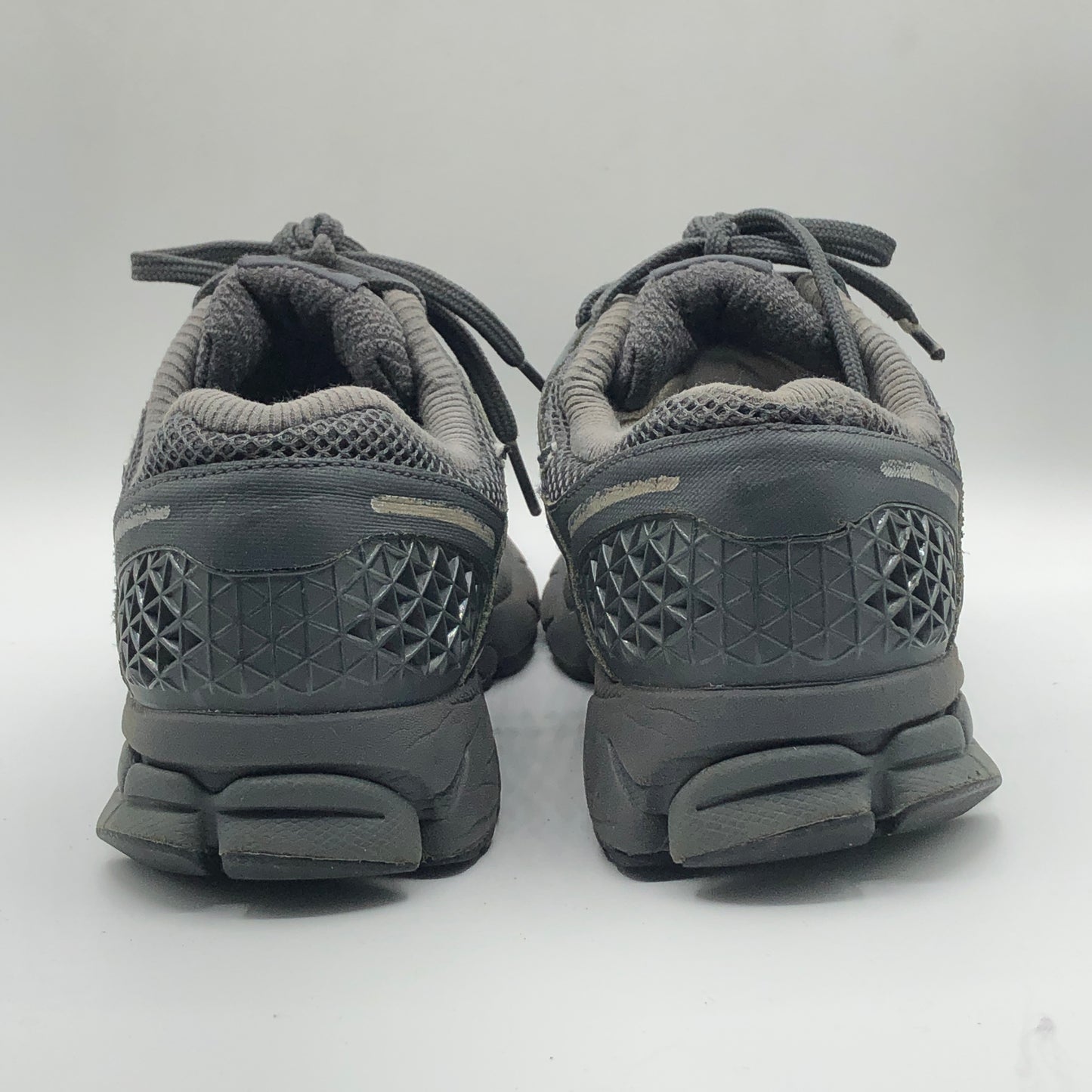 EUR SIZE 39 | NIKE Zoom Vomero 5