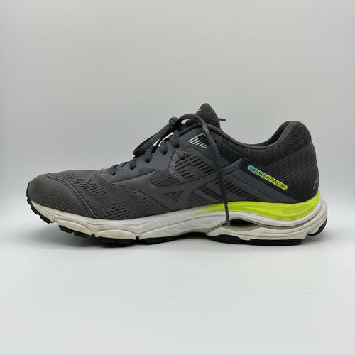 EUR SIZE 41 |  Mizuno Running/X-Train Shoes