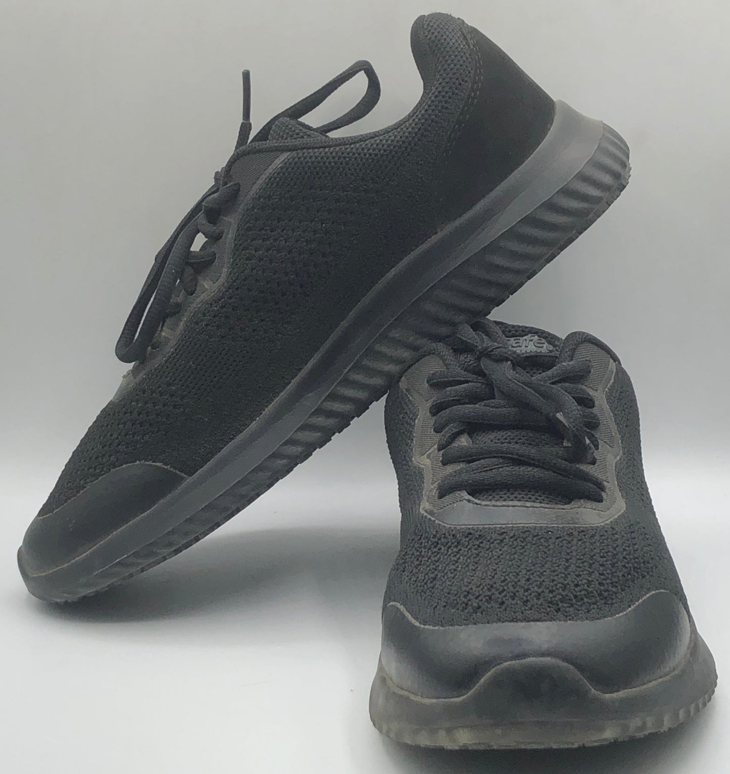 EUR SIZE 40 | TRED SAFE SLIP RESISTANT