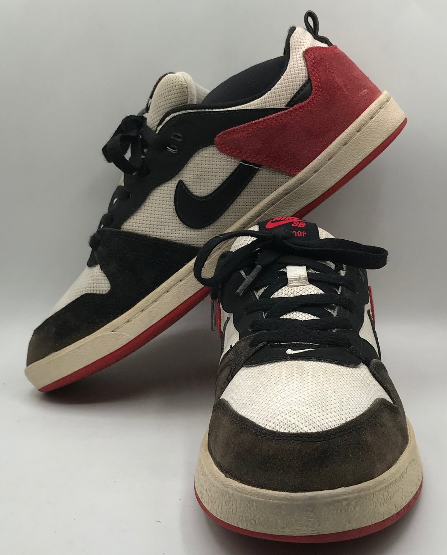 EUR SIZE 42 | Nike SB Alleyoop