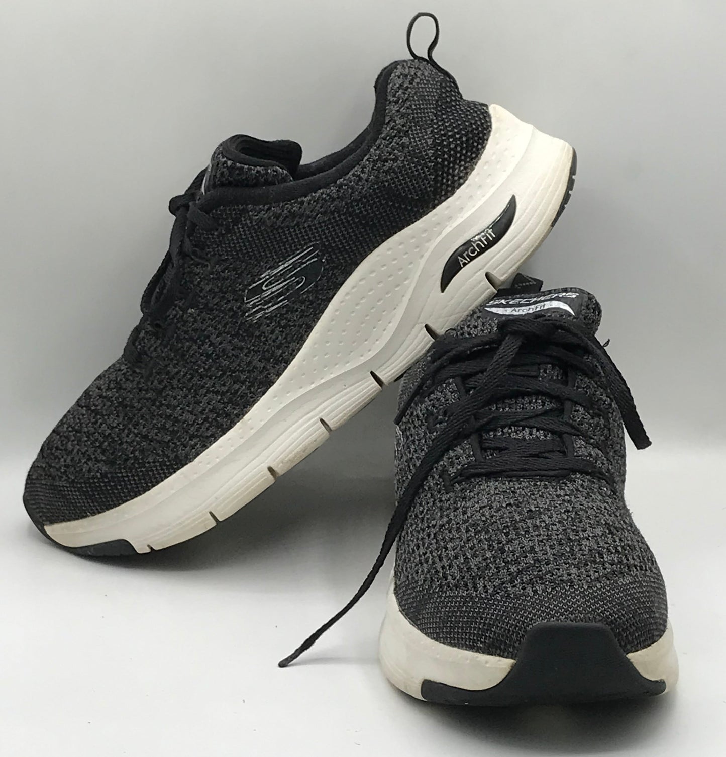 EUR SIZE 39 | SKECHERS ARCHFIT RUNNING SHOES
