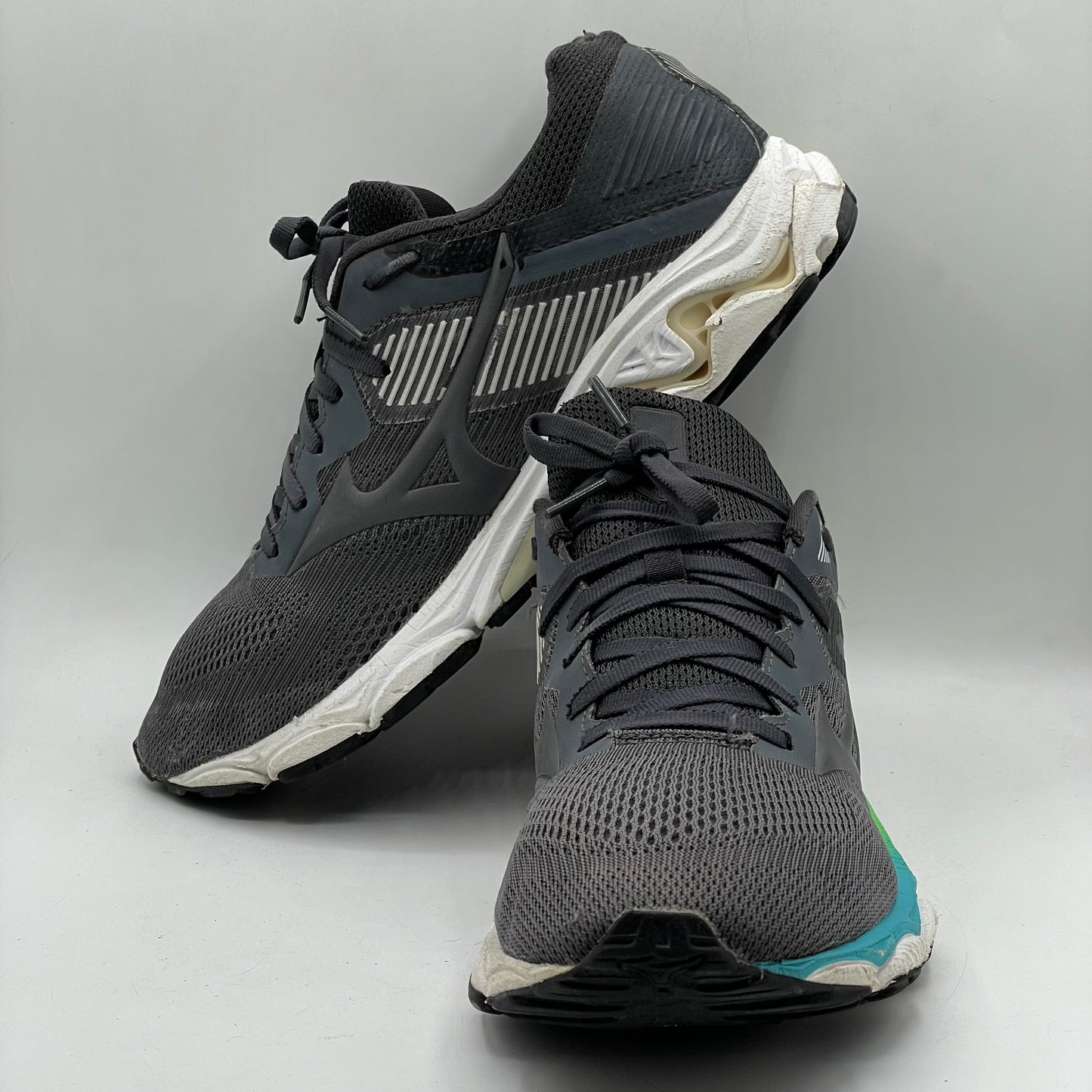 EUR SIZE 41 |  Mizuno Running/X-Train Shoes