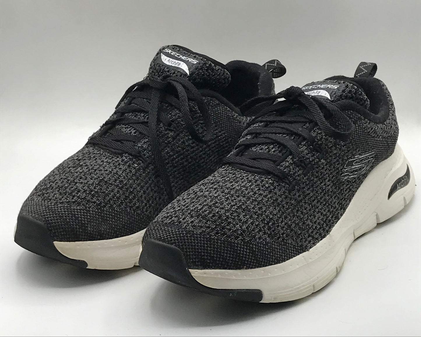 EUR SIZE 39 | SKECHERS ARCHFIT RUNNING SHOES