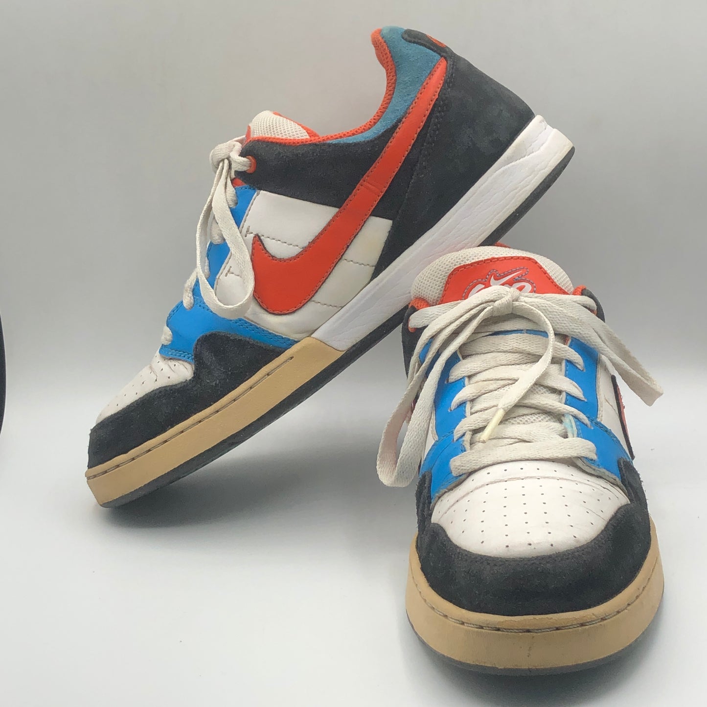 EUR SIZE 41 | Nike Shoes Zoom Mogan