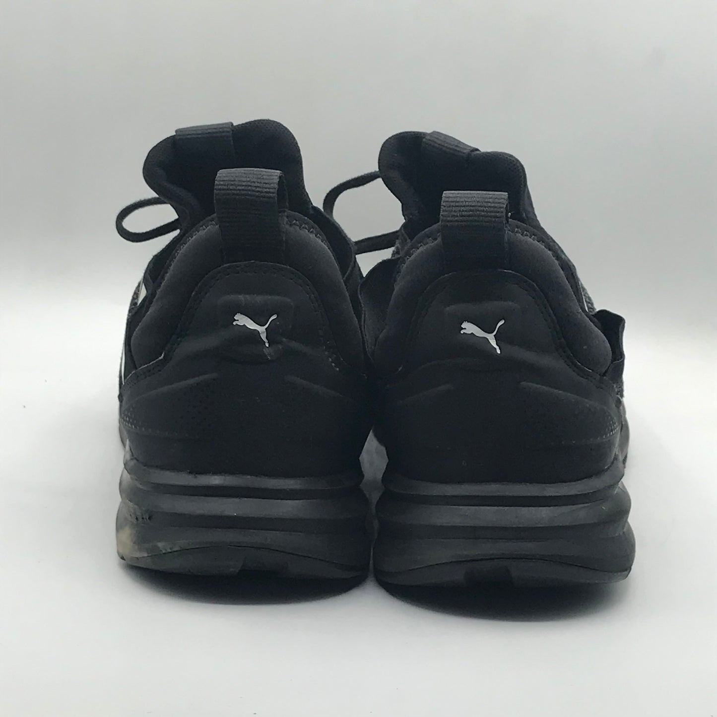 EUR SIZE 44.5 | Puma Men's Enzo Beta athletic shoe