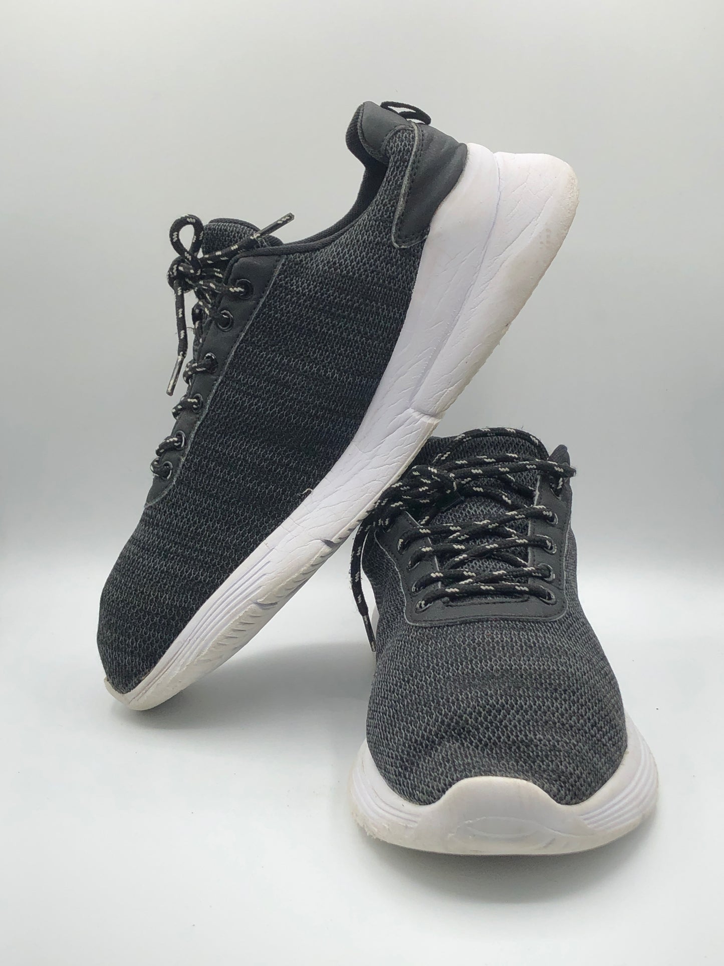 43.5  size | MENS SNEAKER