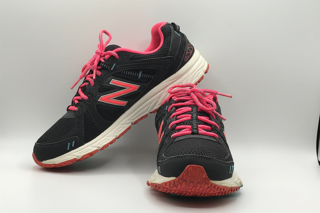 EUR SIZE 40 | New Balance 590 v5 sneaker