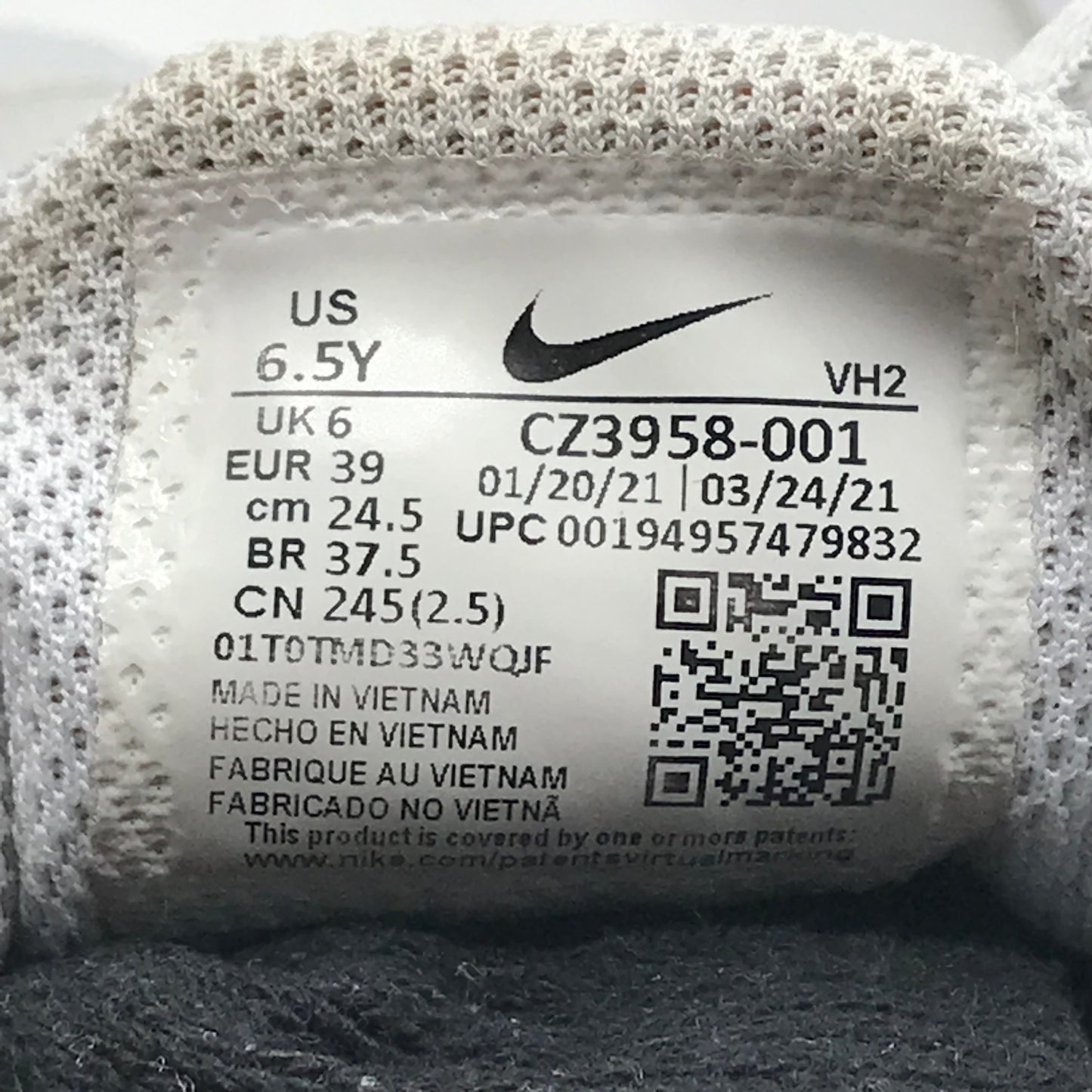 EUR SIZE 39 | Nike Air Zoom Pegasus