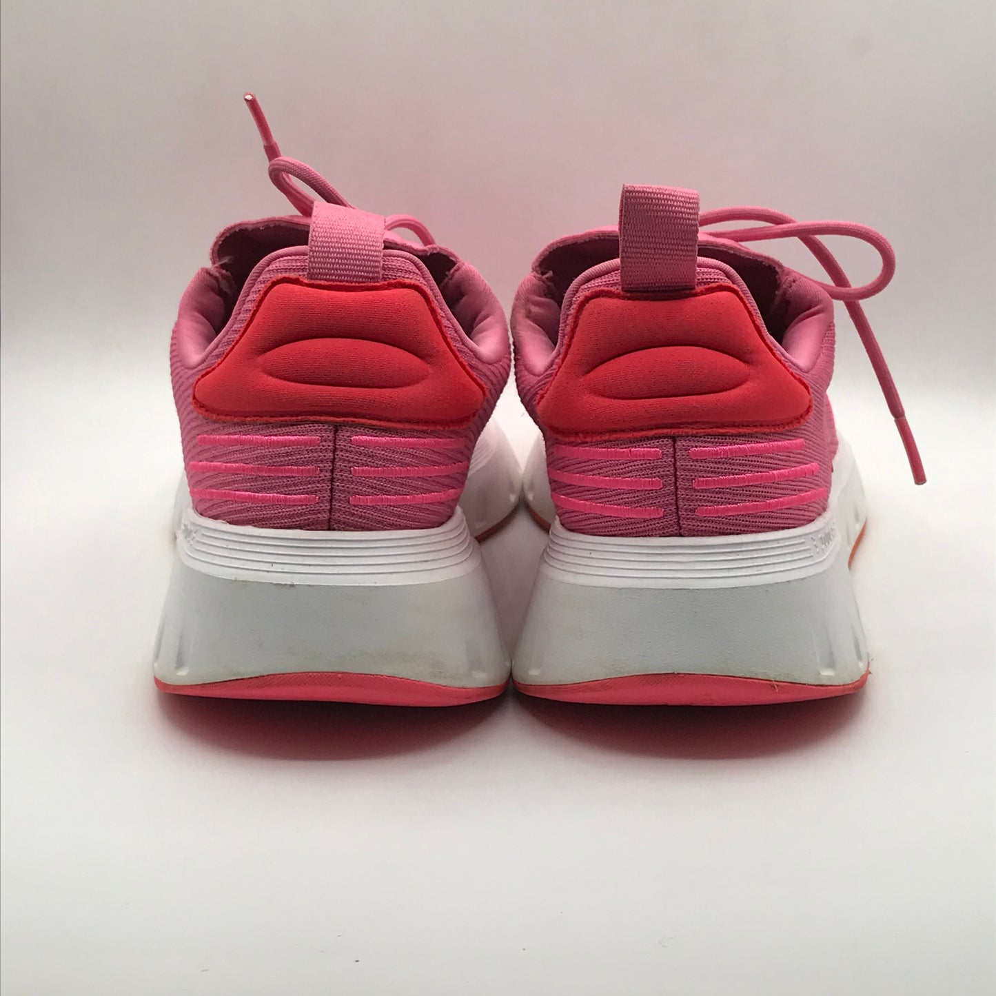 EUR SIZE 41.5 | Adidas Swift Run 2