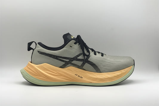EUR SIZE 41.5 | ASICS SUPERBLAST