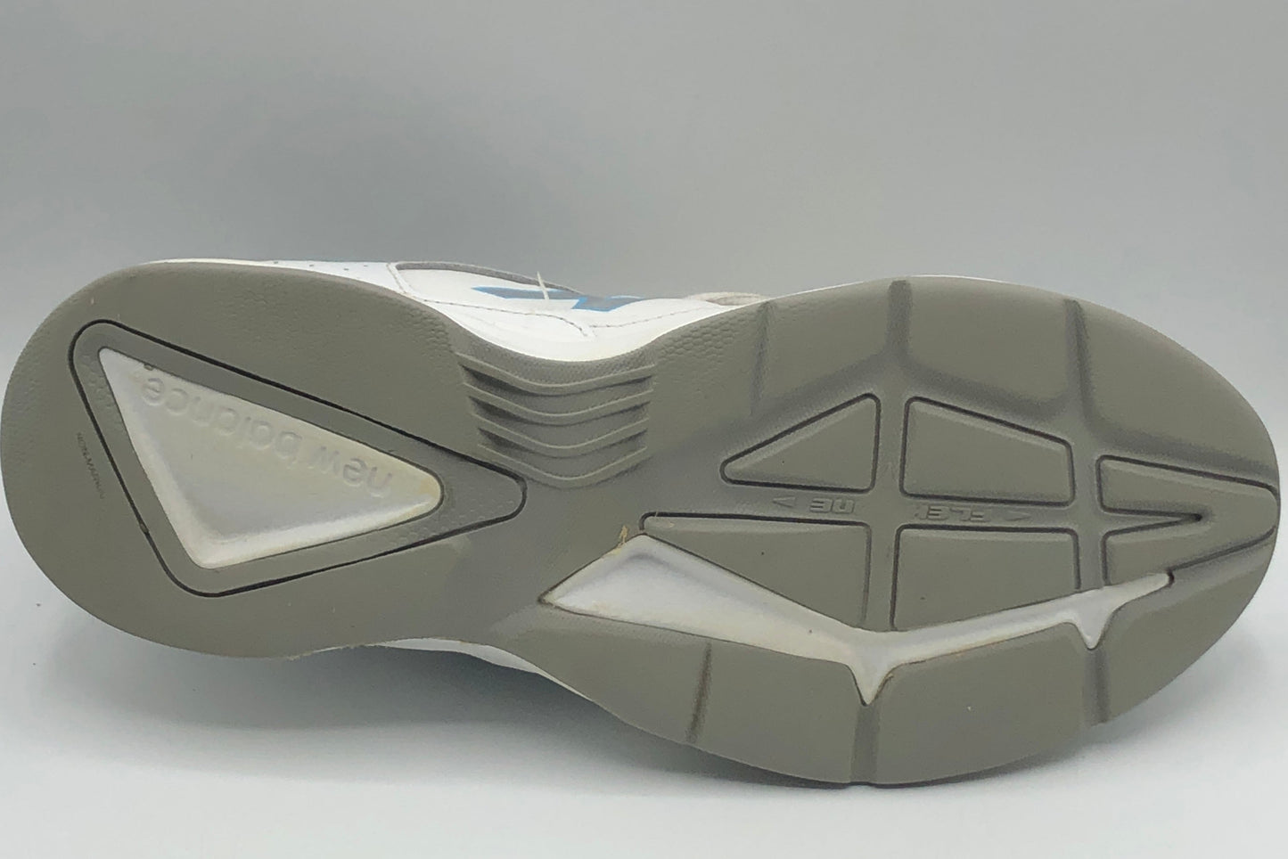 EUR SIZE 41 | New Balance 409 White Leather Cross Trainer