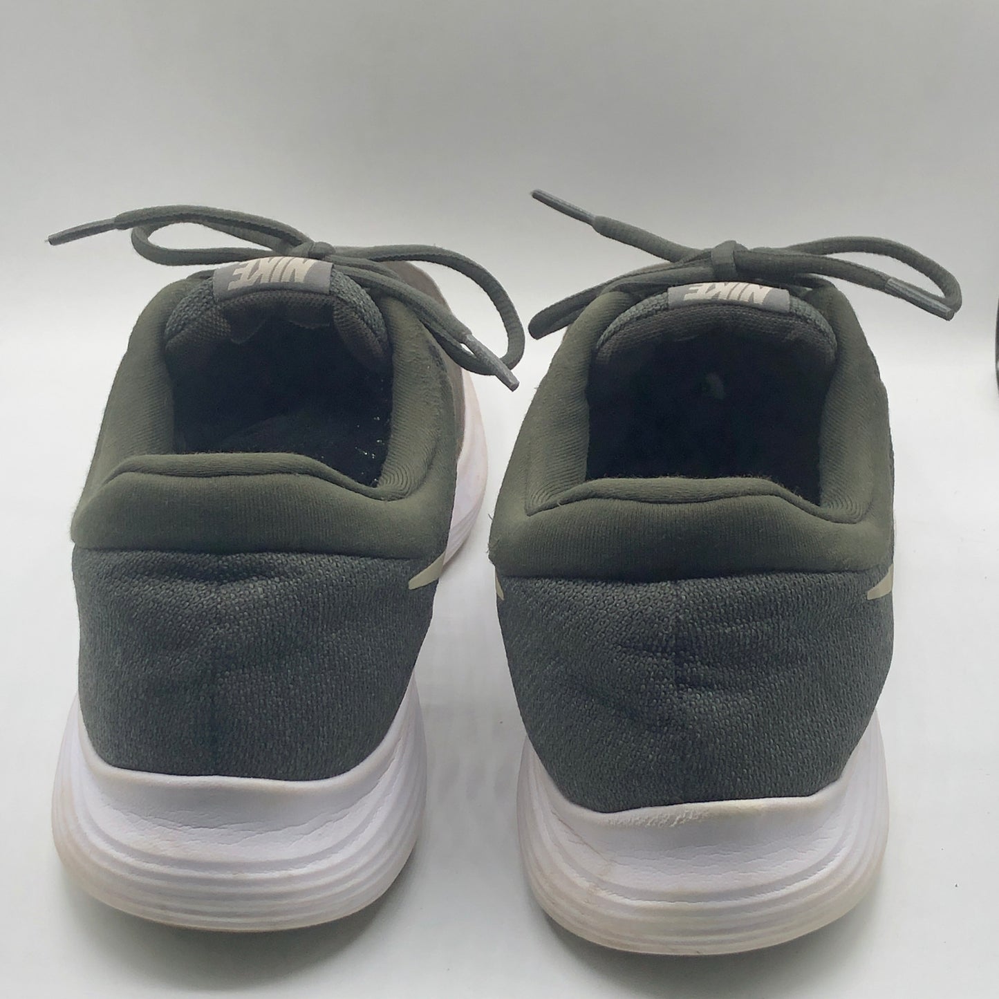 EUR SIZE 48.5 | NIKE Men's Revolution 4 Low Top Mesh Running