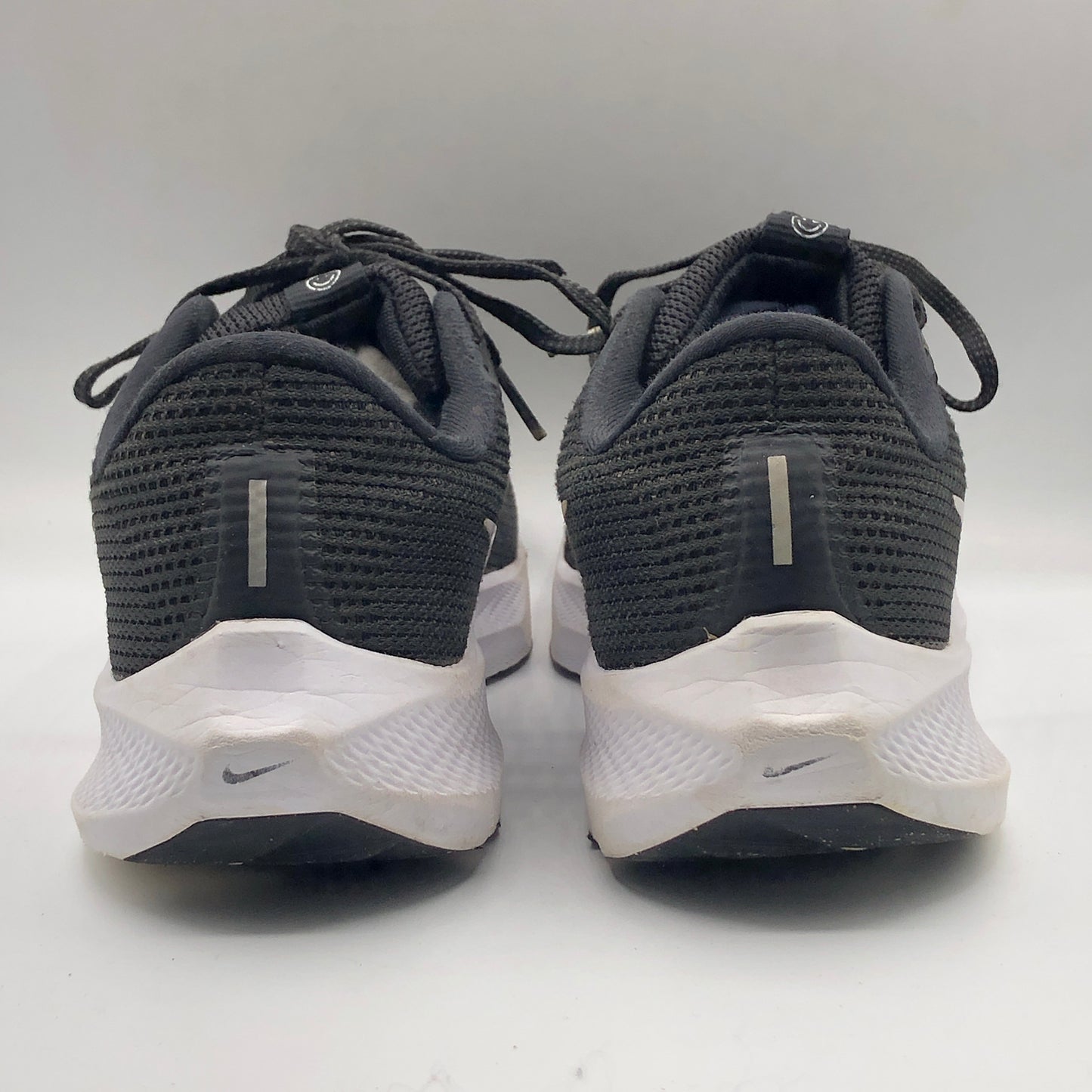 EUR SIZE 40 | NIKE SNEAKERS