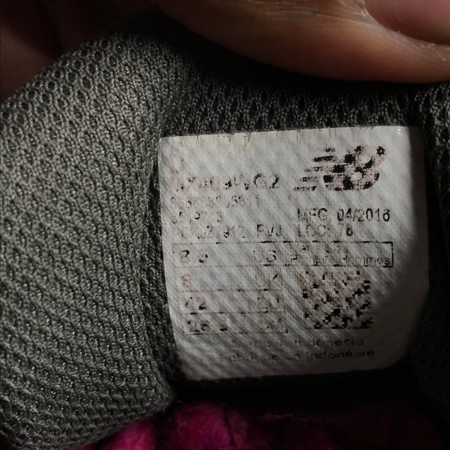 EUR SIZE 42 | New Balance sneakers 609