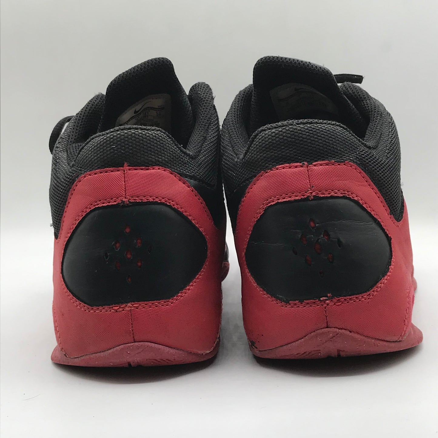 EUR SIZE 41 | Nike Air Visi Pro VI Nubuck basketball shoes.