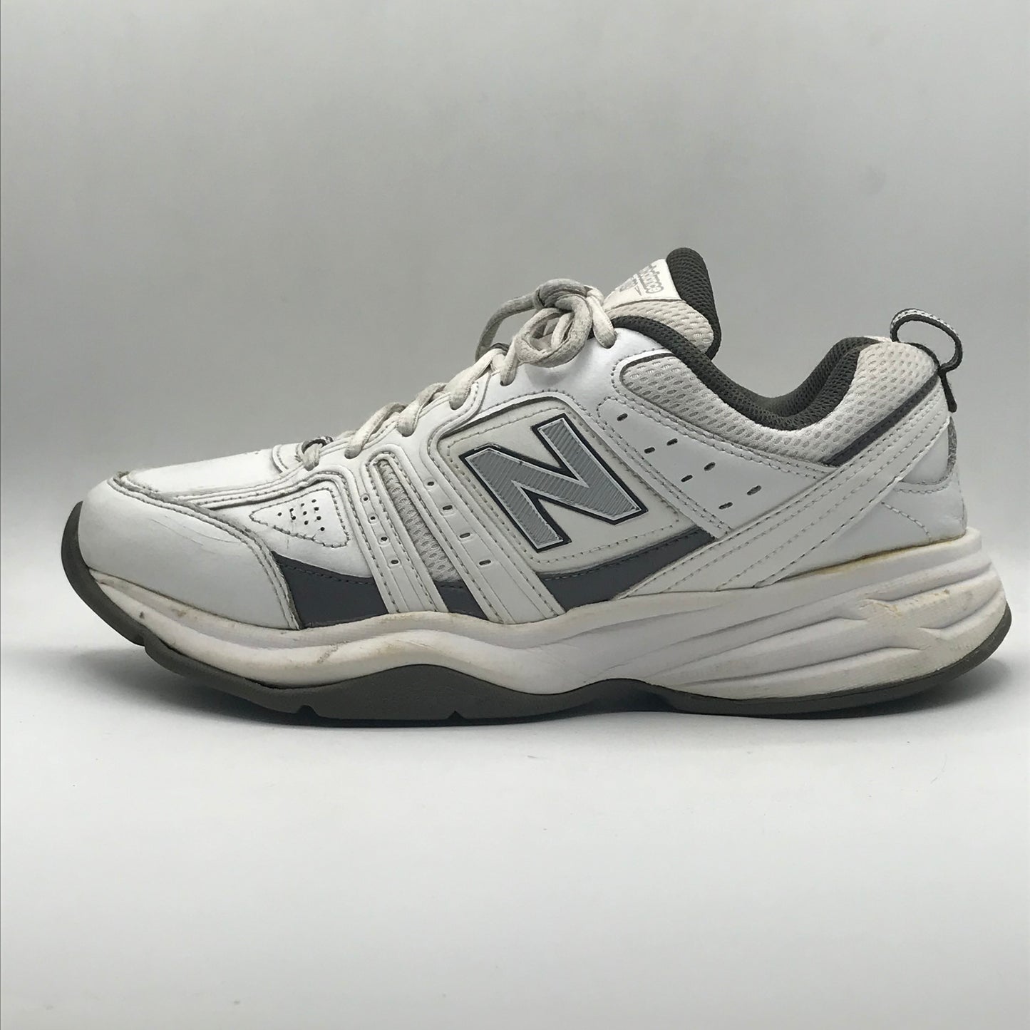 EUR SIZE 42 | New Balance sneakers 609