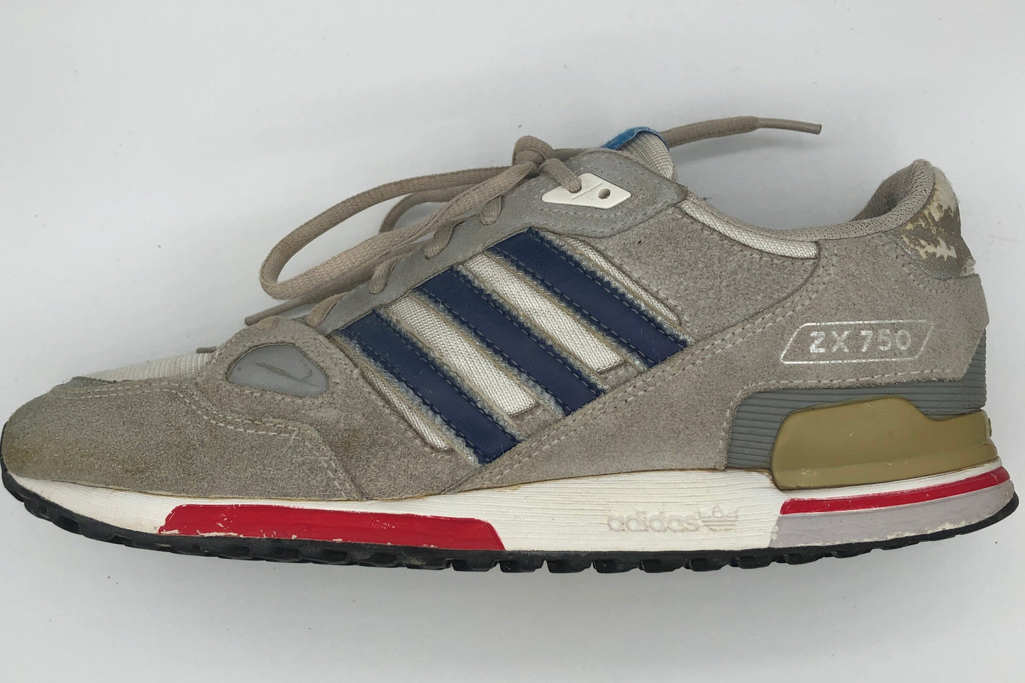 EUR SIZE 44 | Adidas ZX750