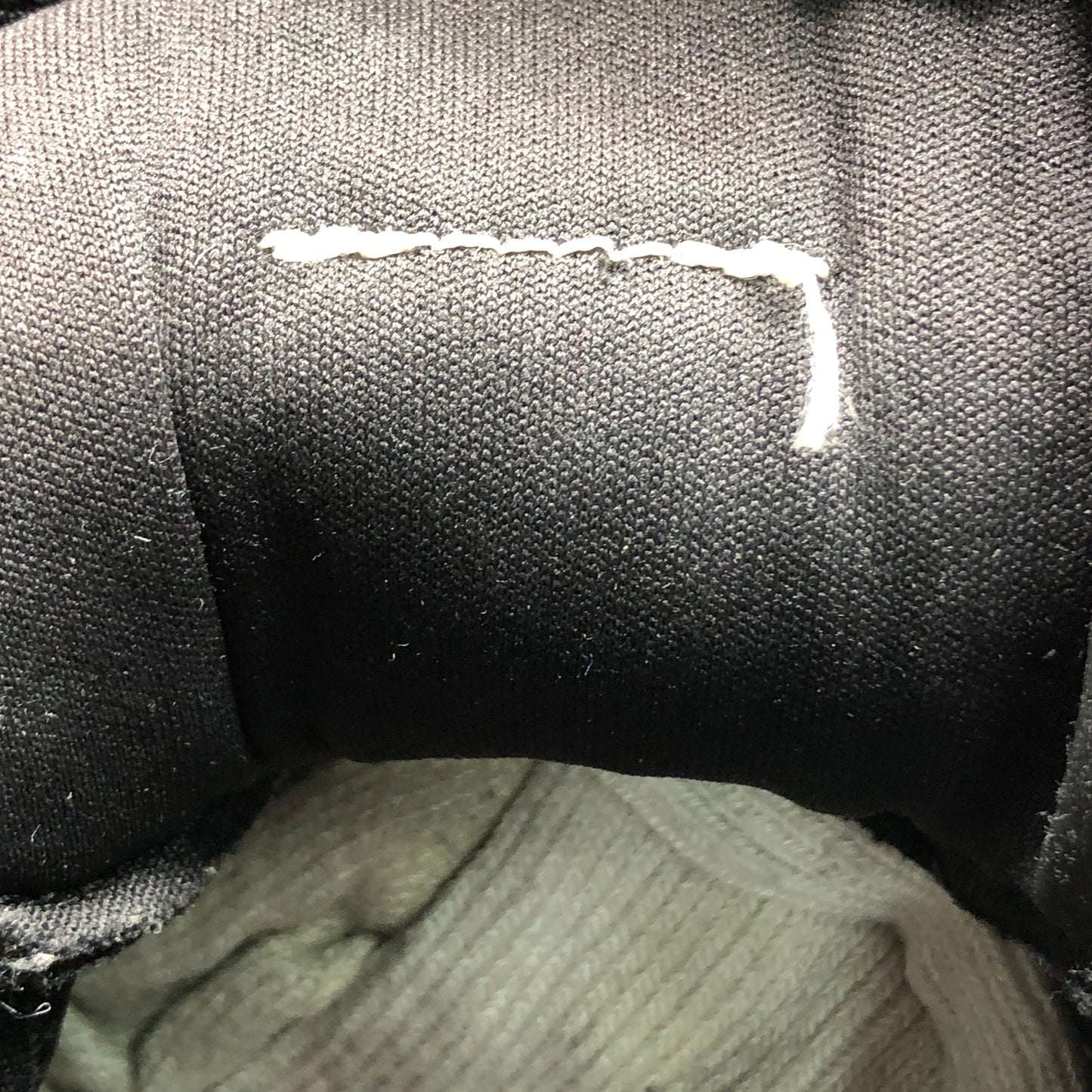 EUR SIZE 44 | MENS SNEAKERS PRELOVED