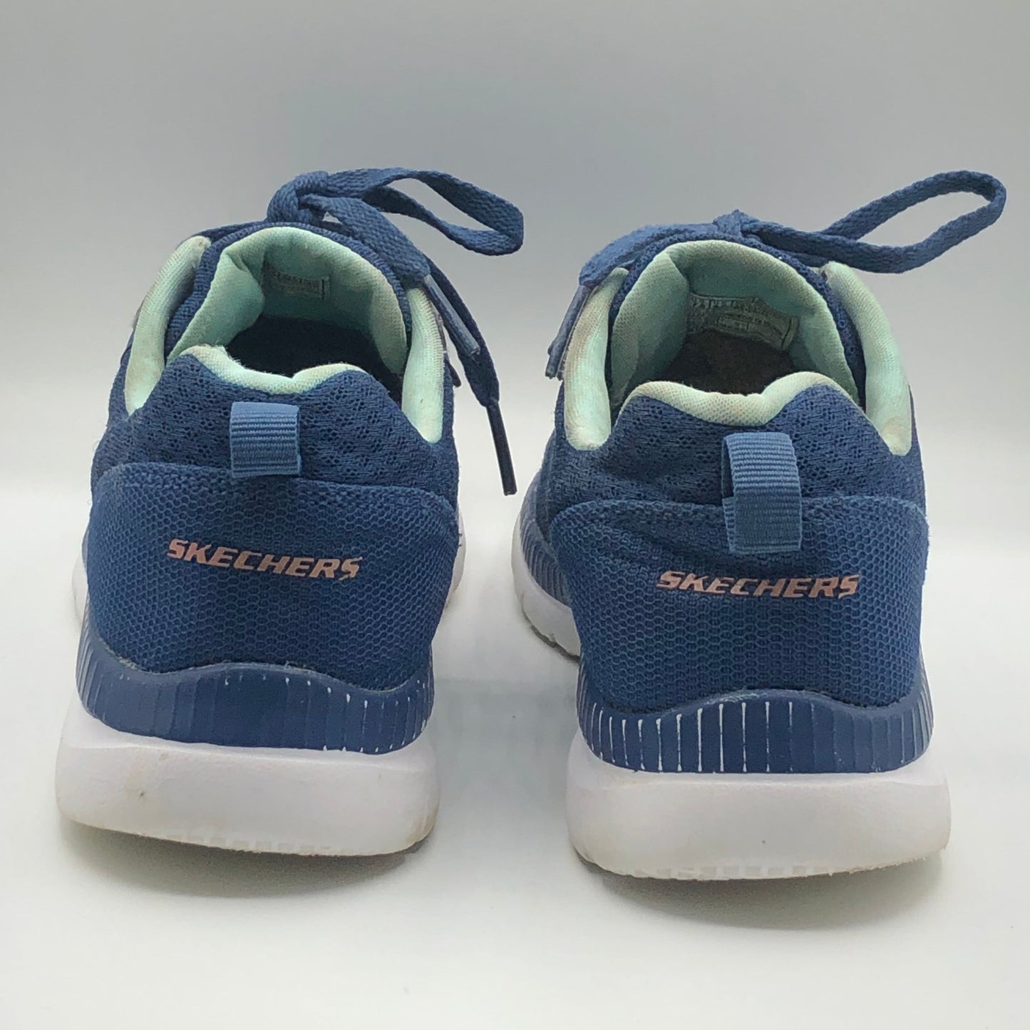 EUR 37.5 | casual sports scechers