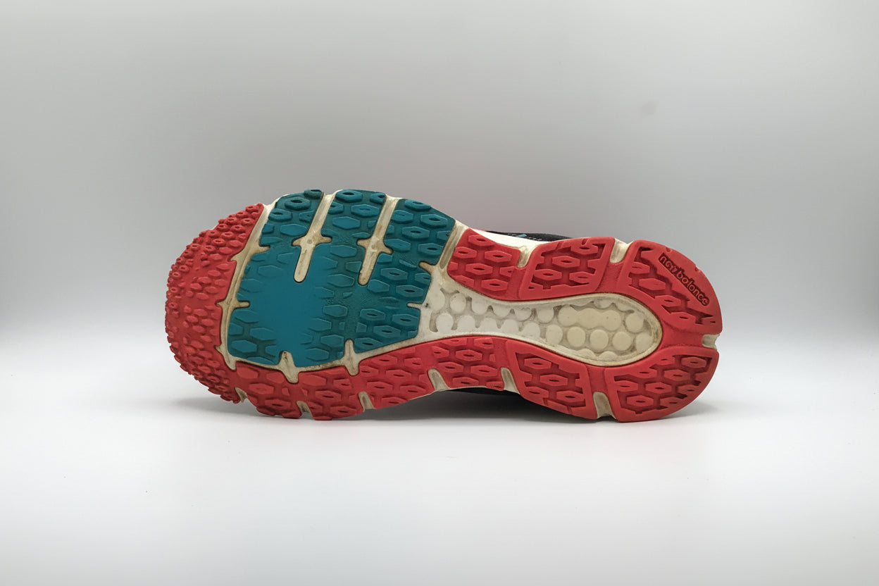 EUR SIZE 40 | New Balance 590 v5 sneaker