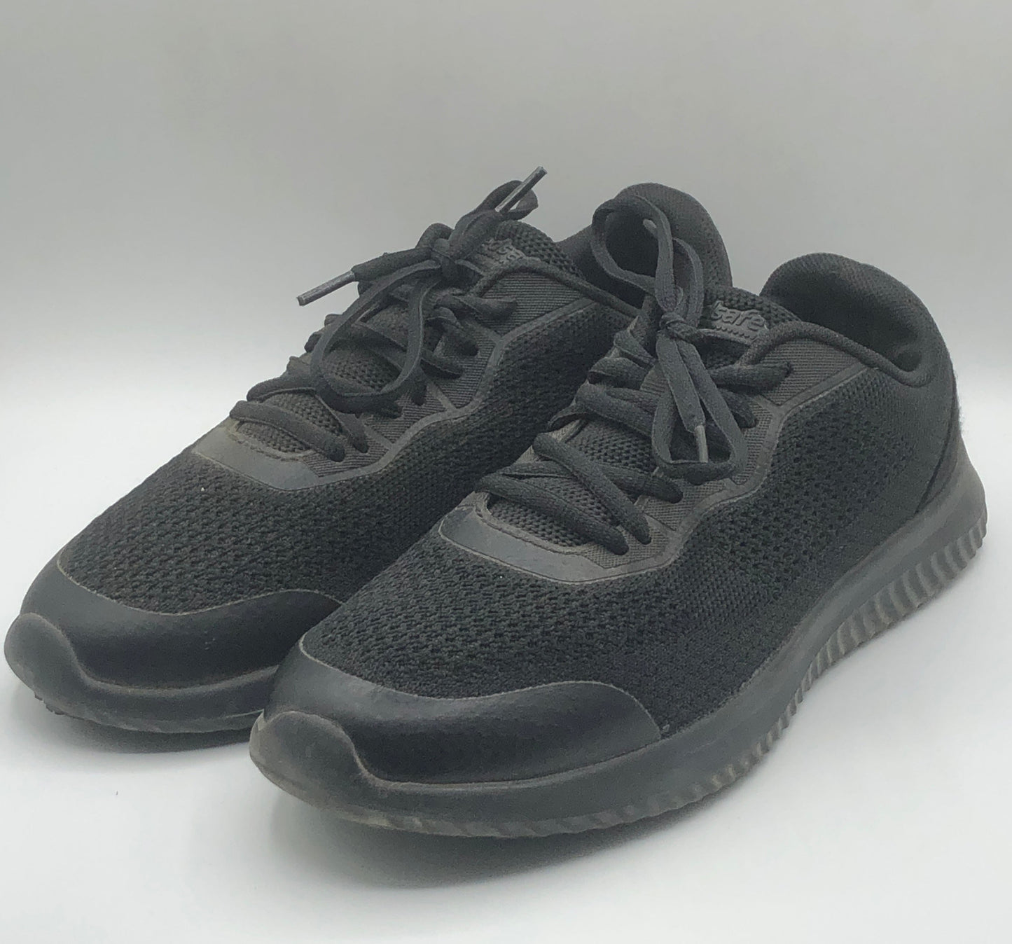 EUR SIZE 40 | TRED SAFE SLIP RESISTANT