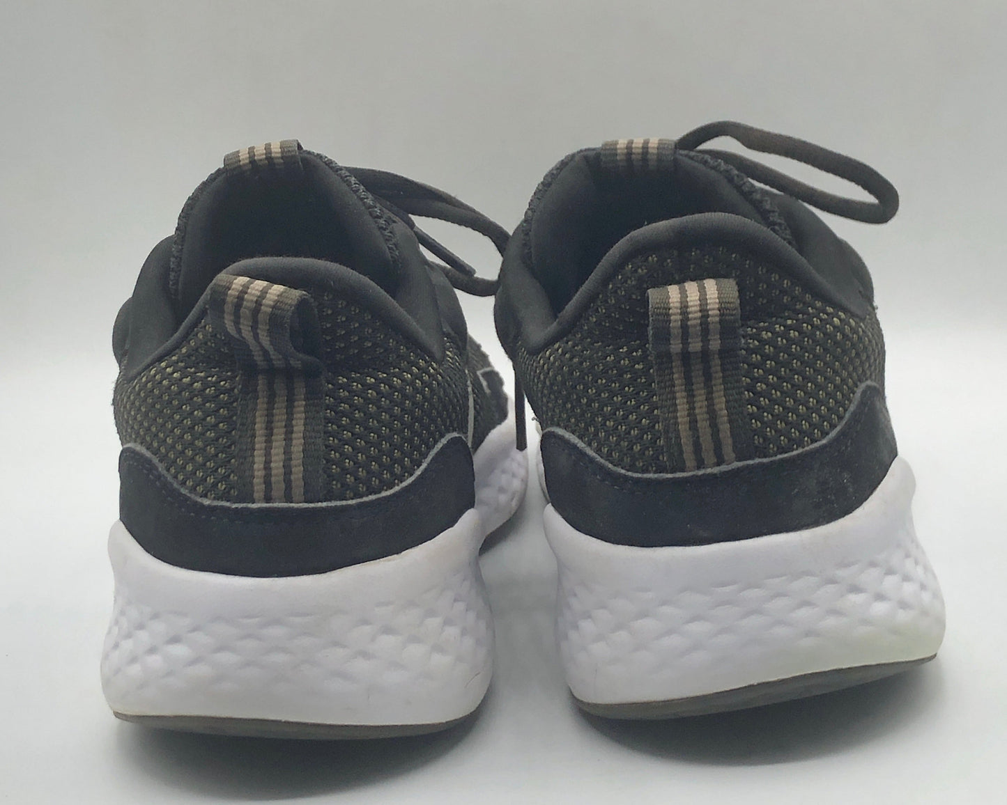 EUR SIZE 43.5 | Adidas Falcon Sneakers for Men