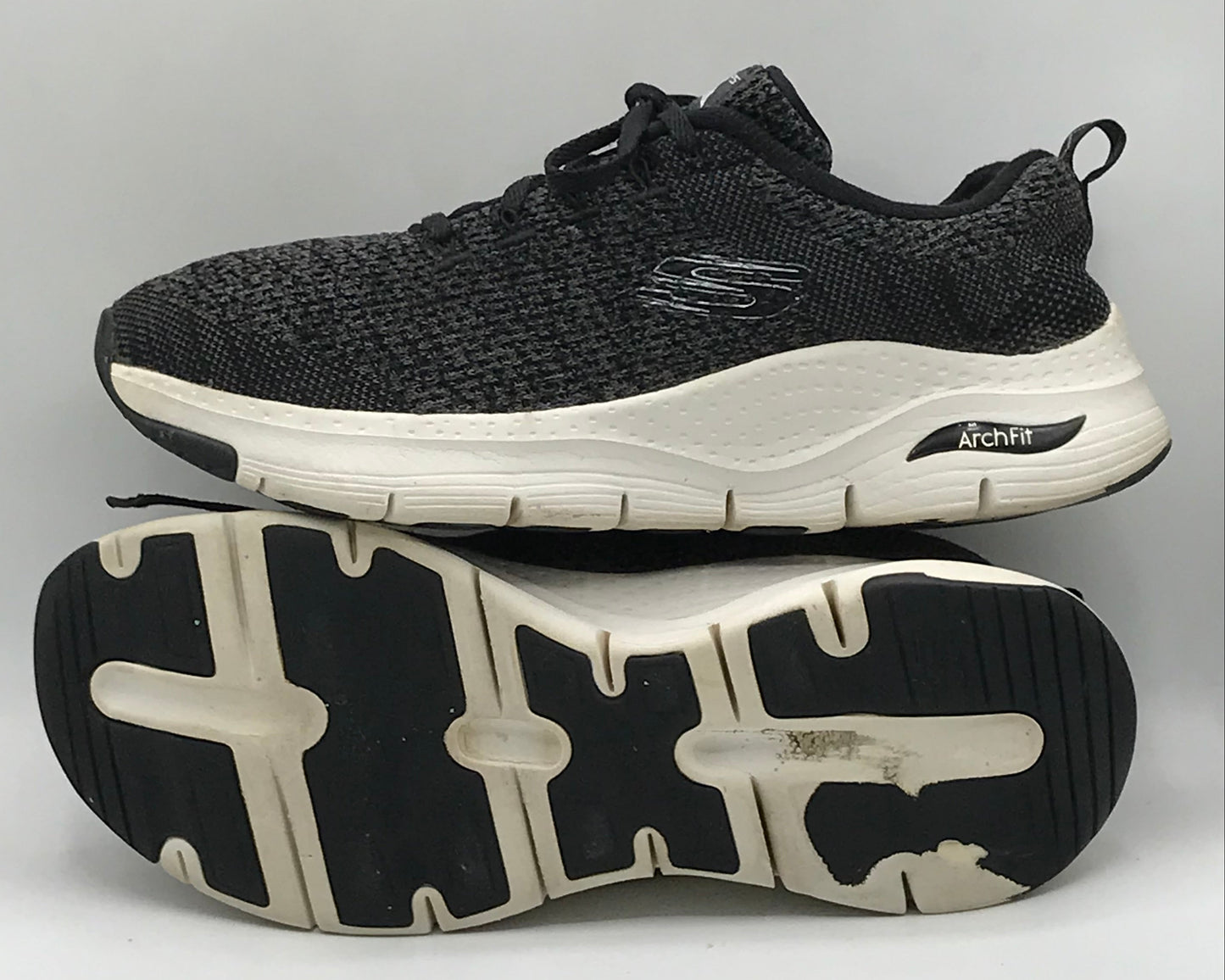 EUR SIZE 39 | SKECHERS ARCHFIT RUNNING SHOES
