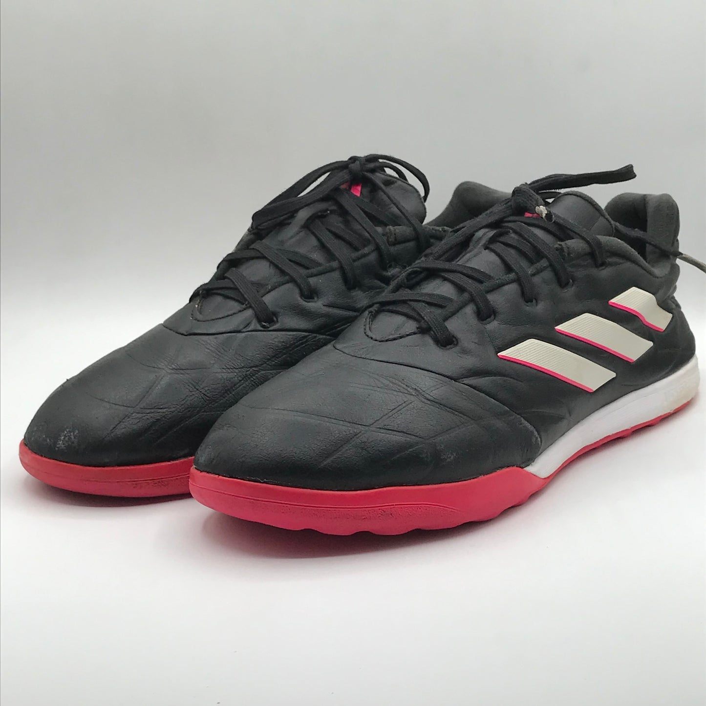 EUR SIZE 42.5 | Predator Tango Indoor Boots