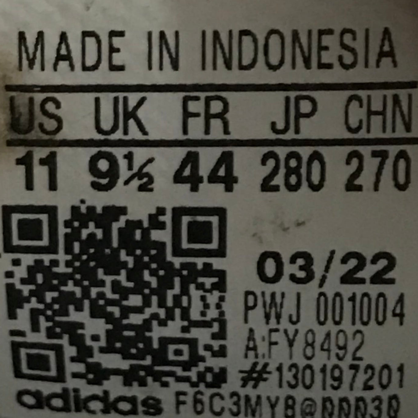 EUR SIZE 44 | Adidas Strutter