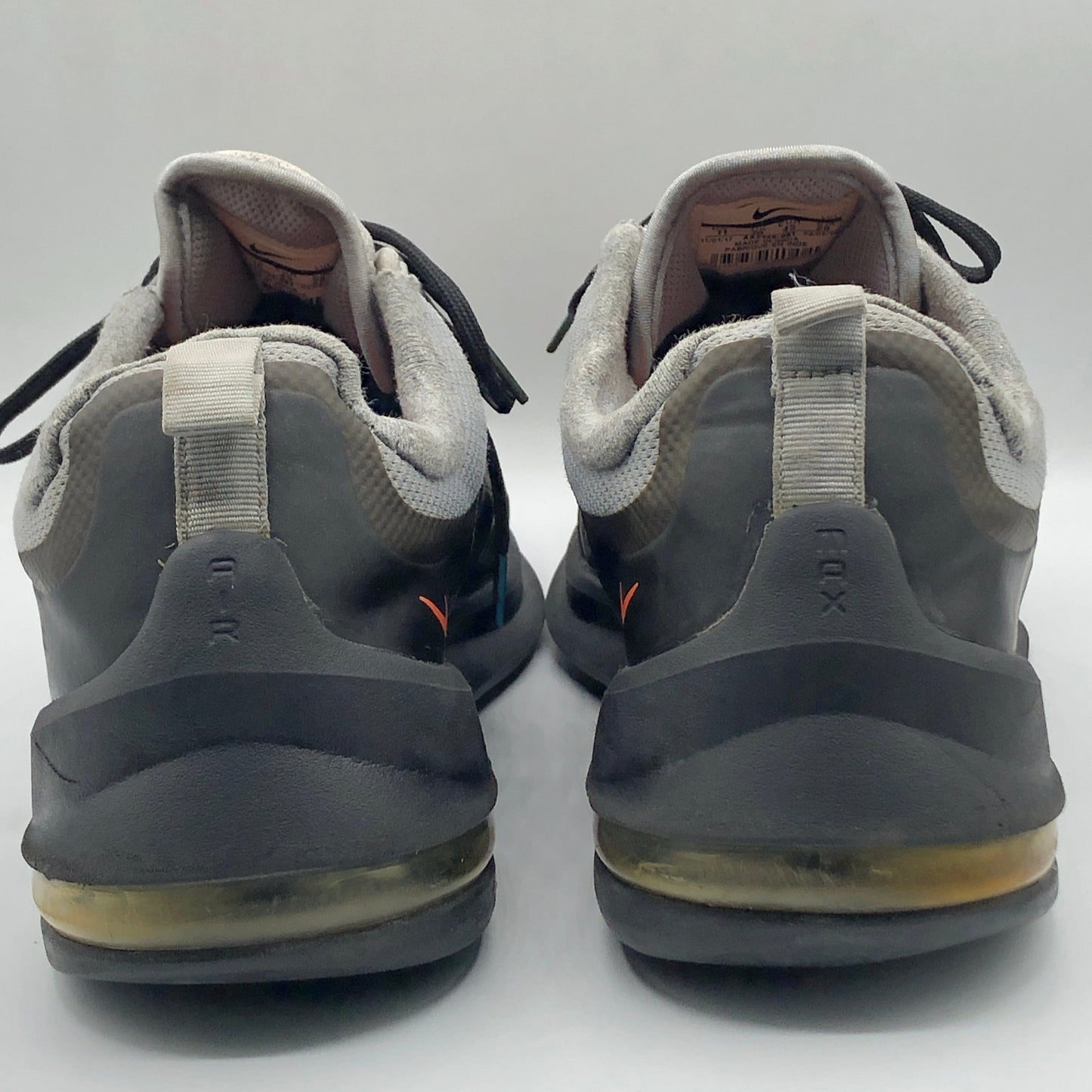 SIZE EUR 45 | Nike Air Max Axis Wolf Grey