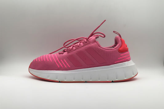 EUR SIZE 41.5 | Adidas Swift Run 2