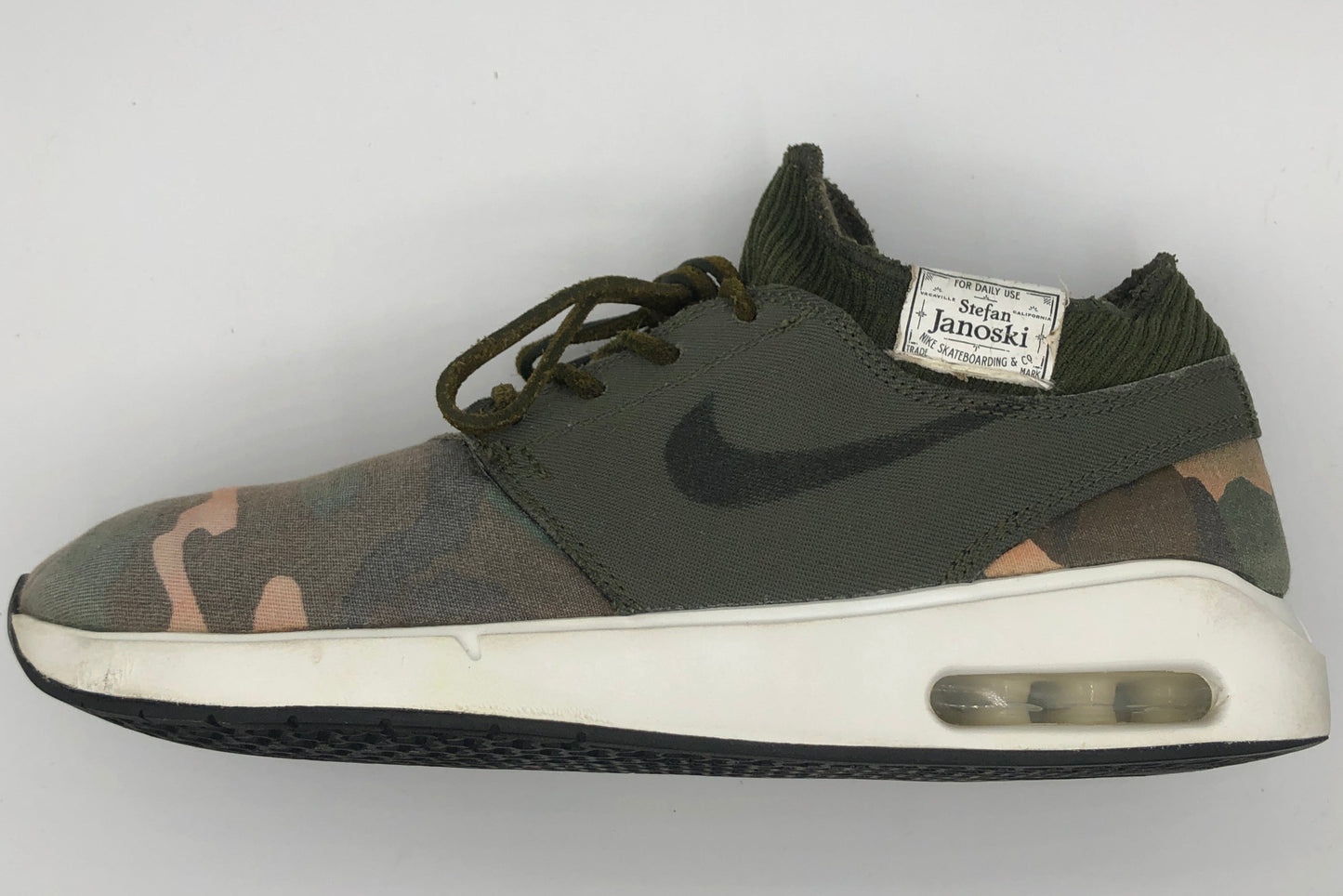 EUR SIZE 42 | MENS SNEAKERS