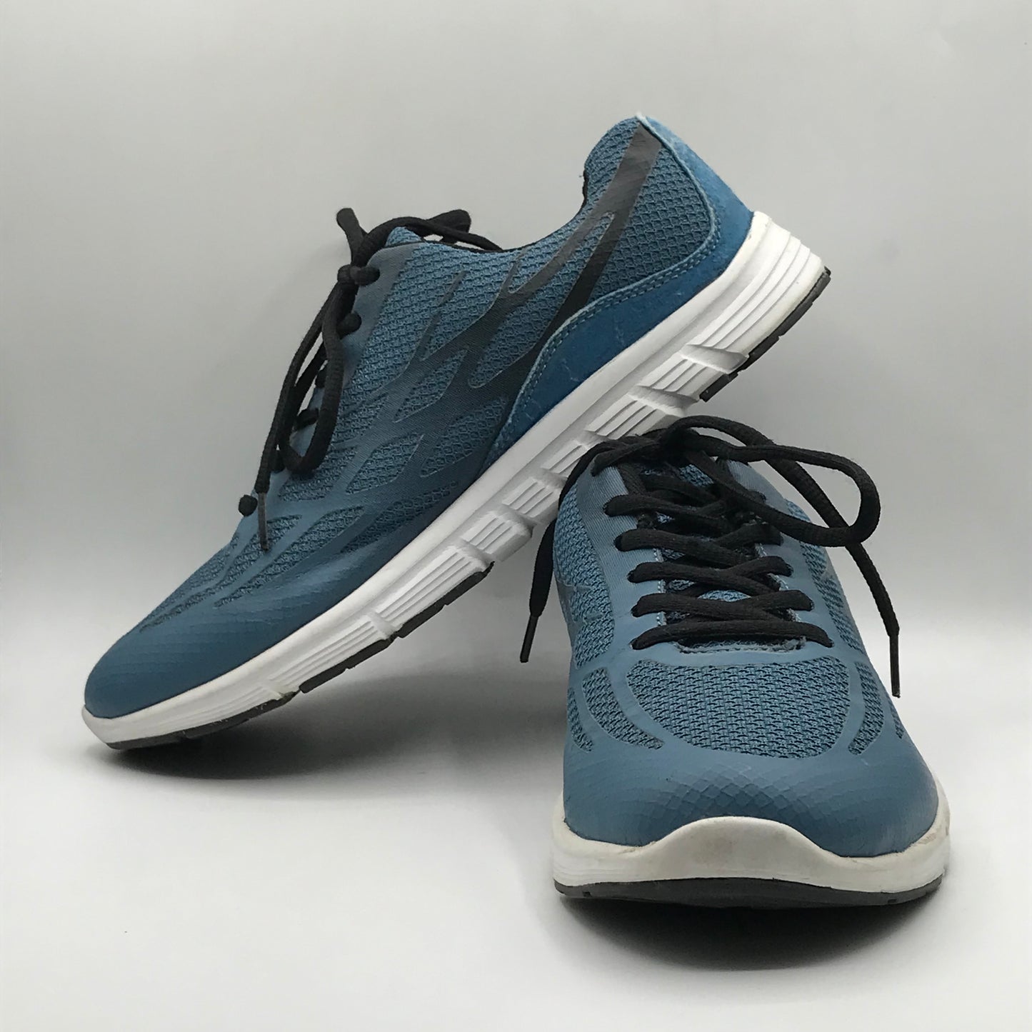 EUR SIZE 44 | Men's sports sneakers