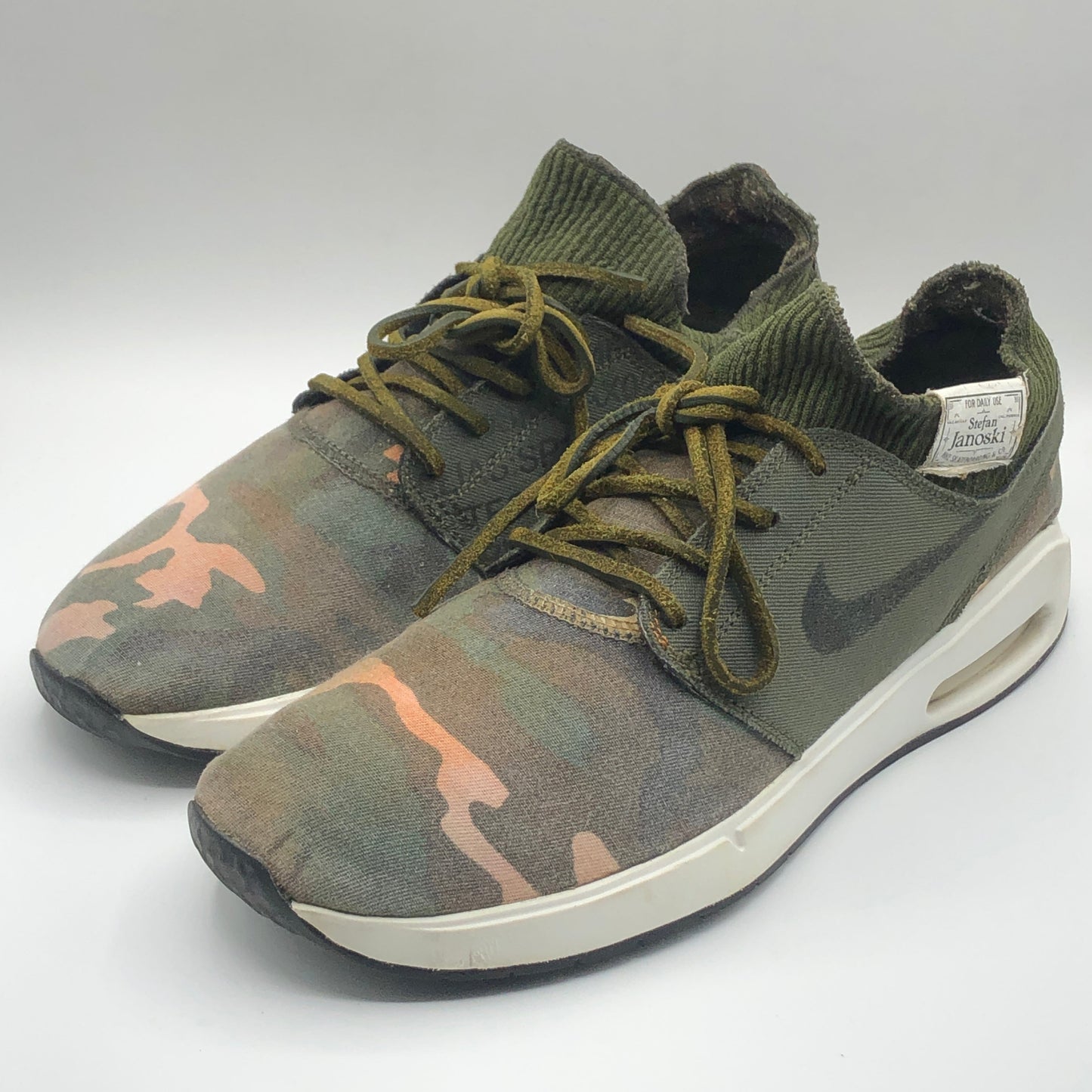 EUR SIZE 42 | MENS SNEAKERS