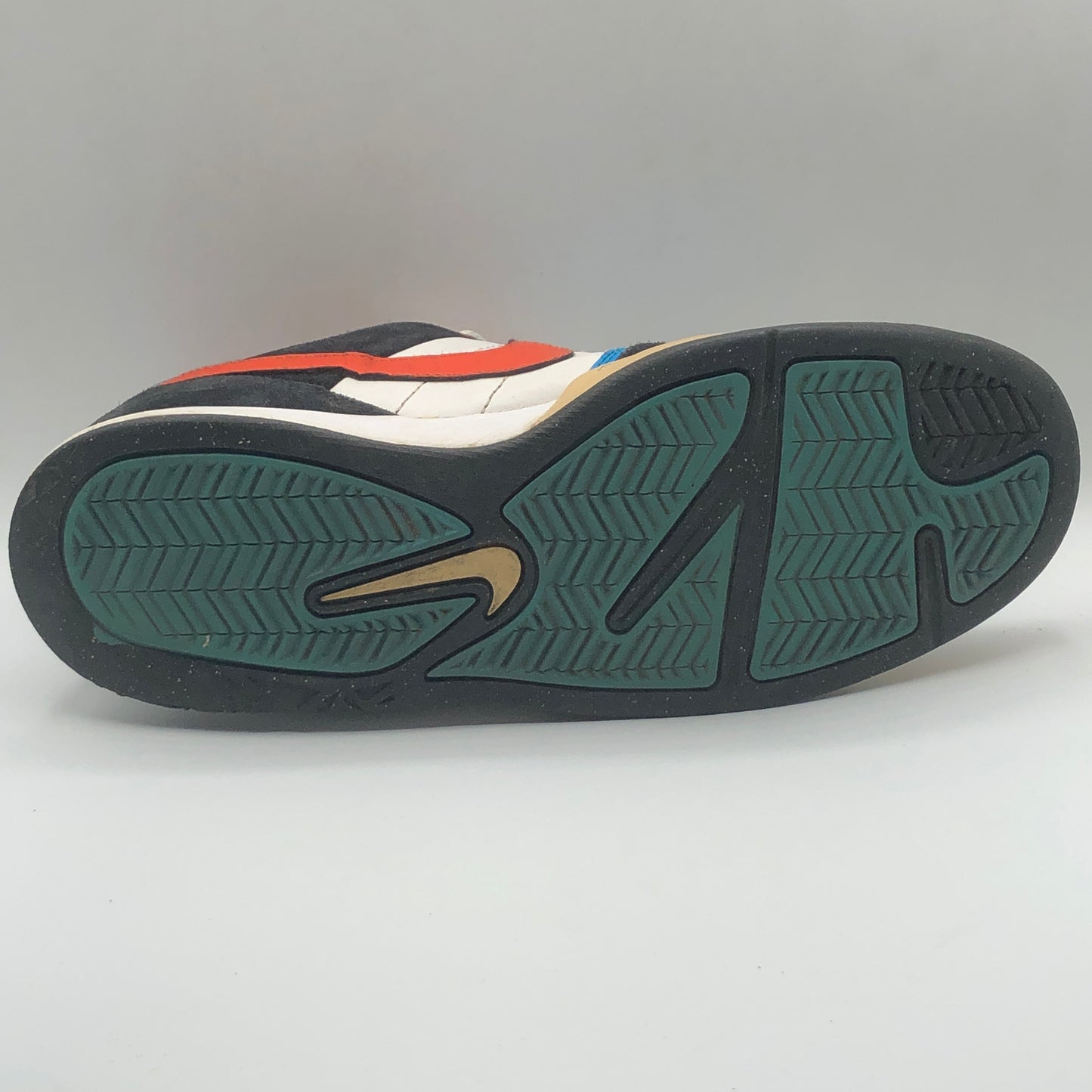 EUR SIZE 41 | Nike Shoes Zoom Mogan