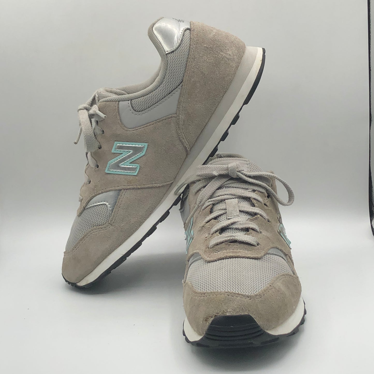 EUR SIZE 41.5 | NEW BALANACE | Preloved sneakers