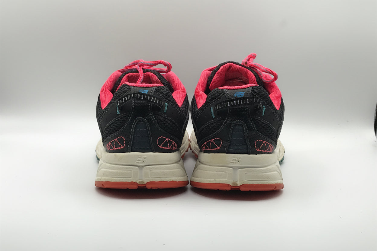 EUR SIZE 40 | New Balance 590 v5 sneaker