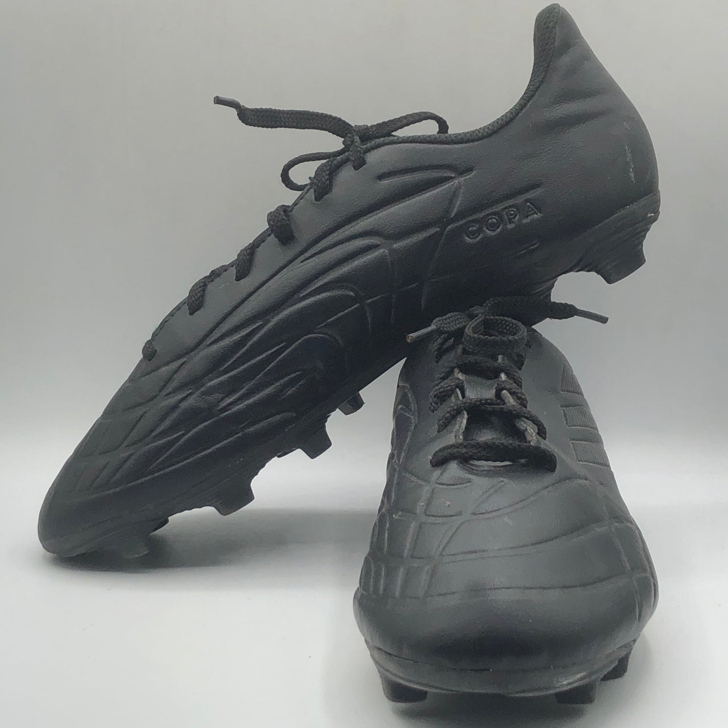 EUR SIZE 43.5 | Adidias Black Soccer toes