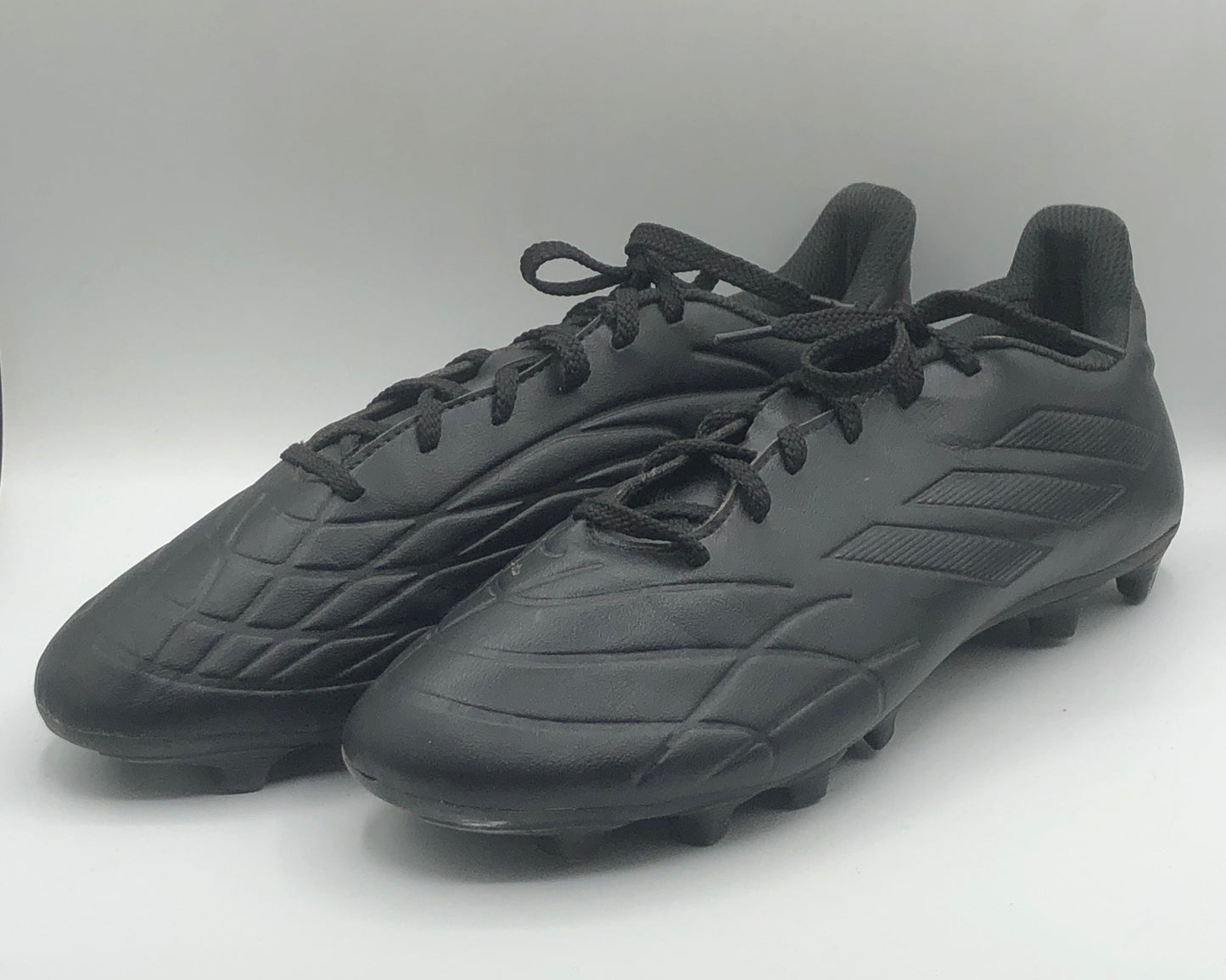 EUR SIZE 43.5 | Adidias Black Soccer toes