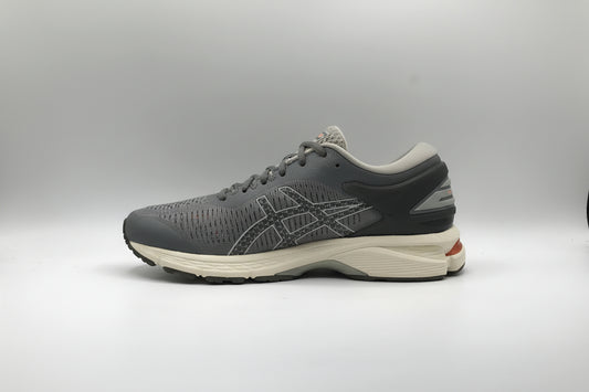 EUR SIZE 40 | Asics Gel-Kayano 28
